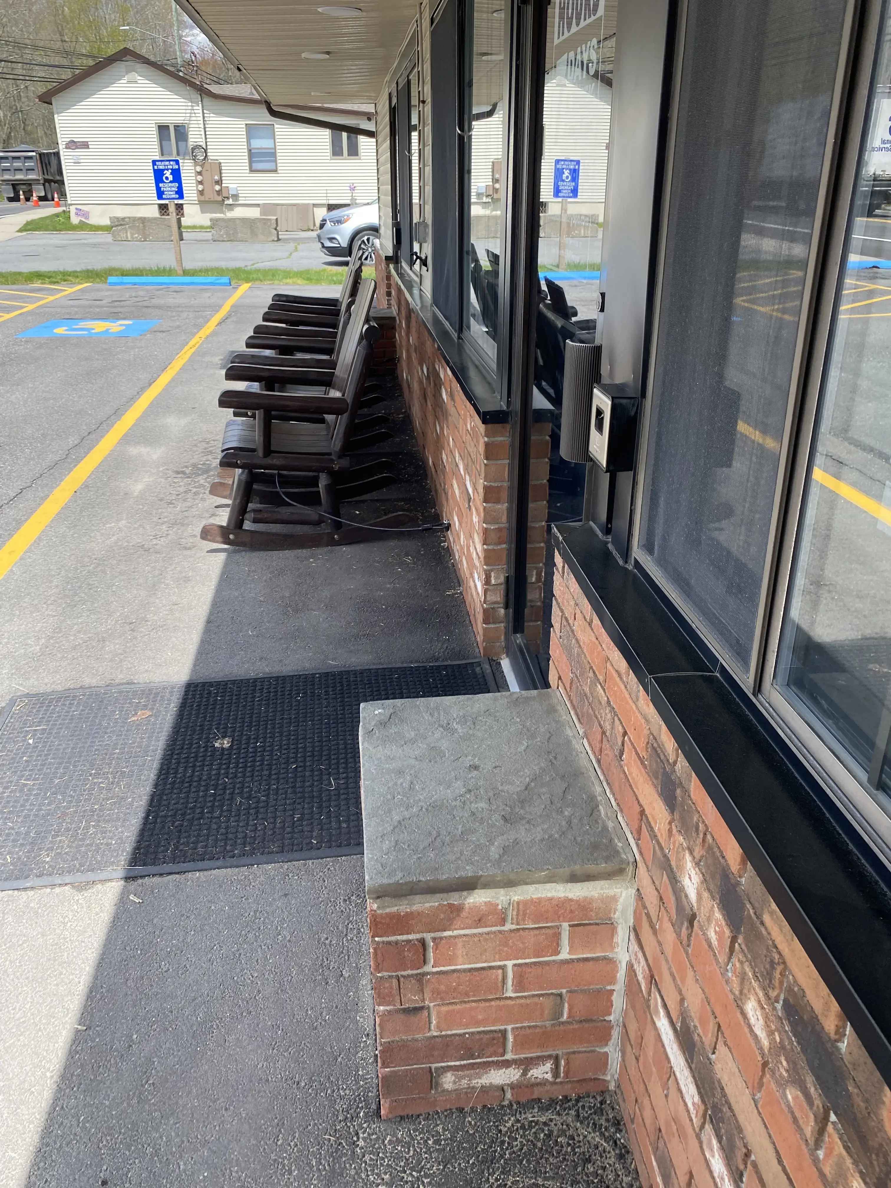 Bubbles Laundry Spa thumbnail 10