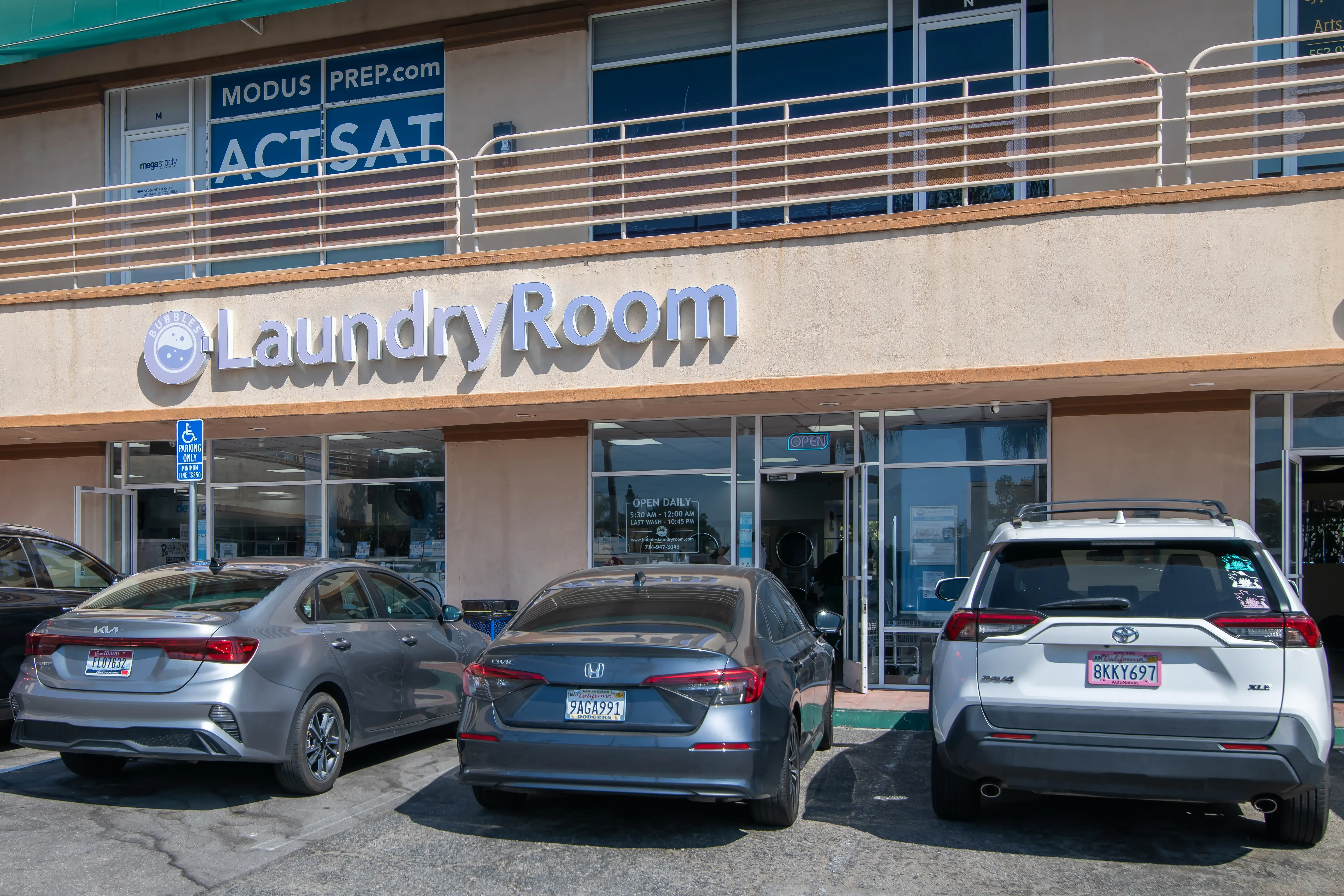 Bubbles LaundryRoom thumbnail 5