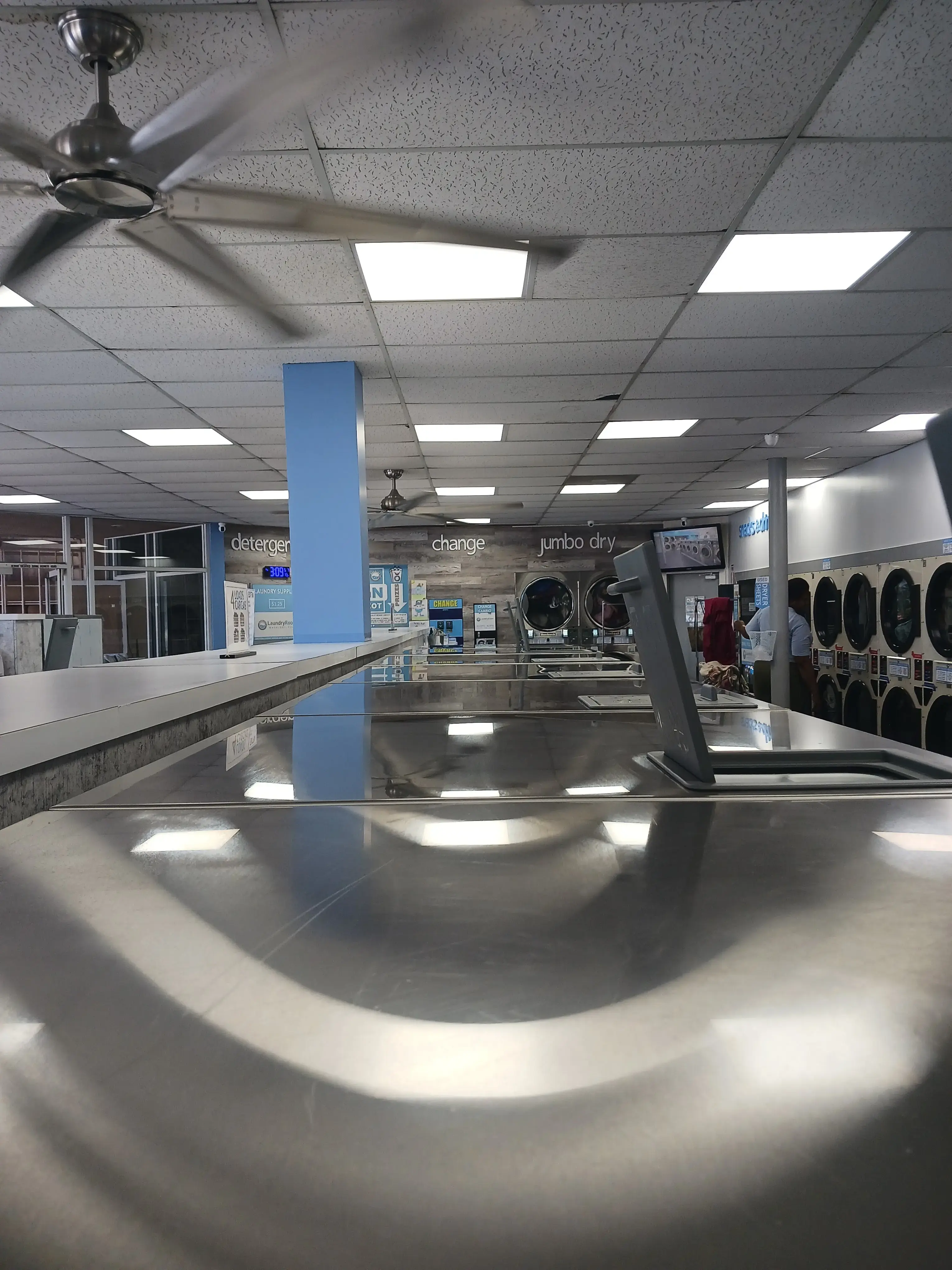 Bubbles LaundryRoom thumbnail 19