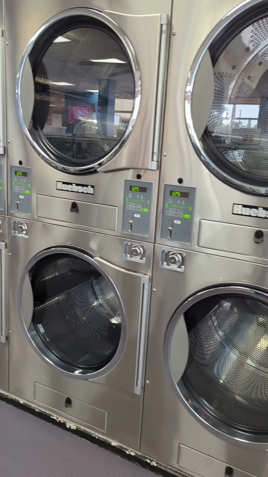 Bubbles LaundryRoom - Image 2
