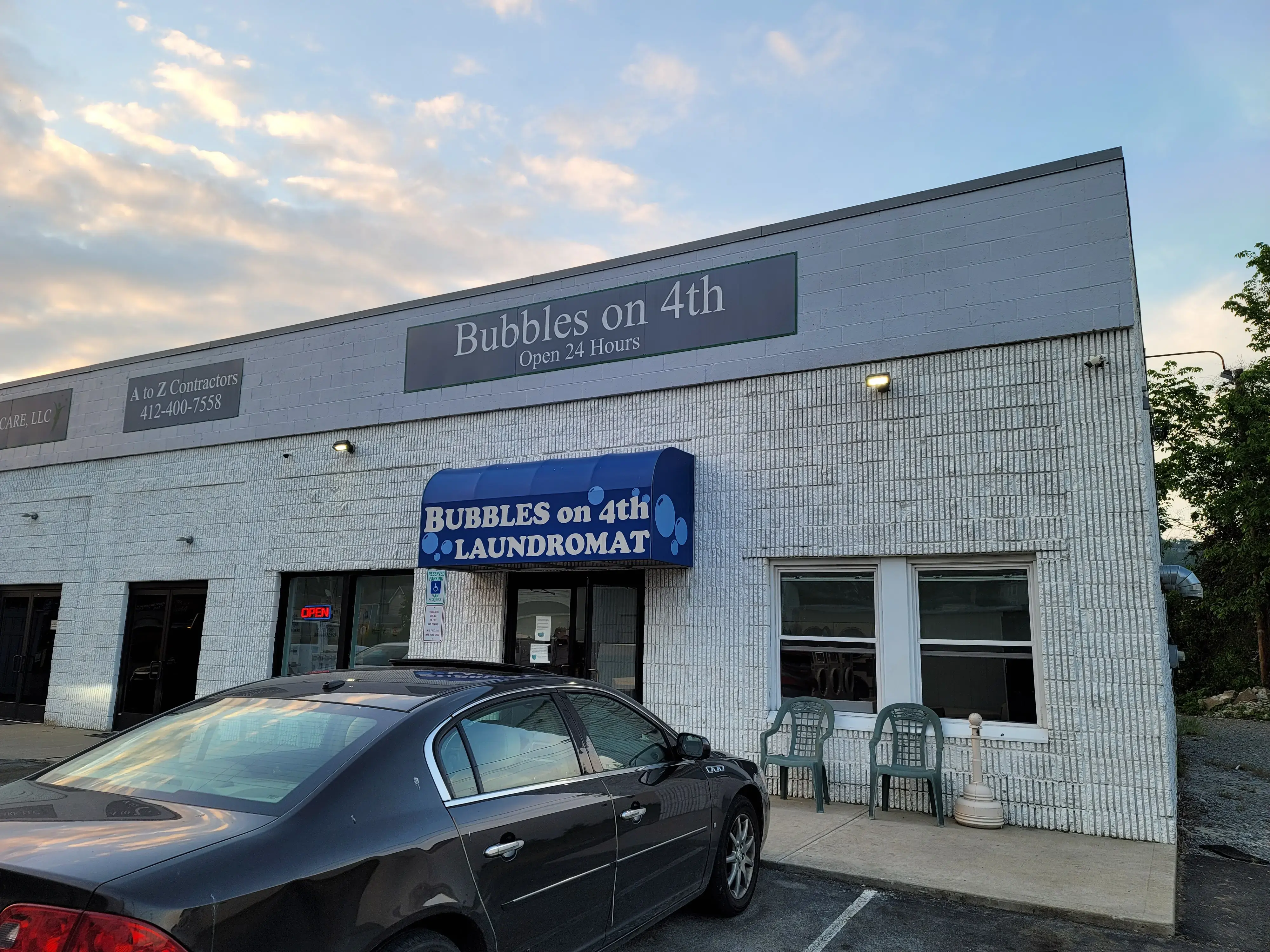 Bubbles On 4th - Image 3