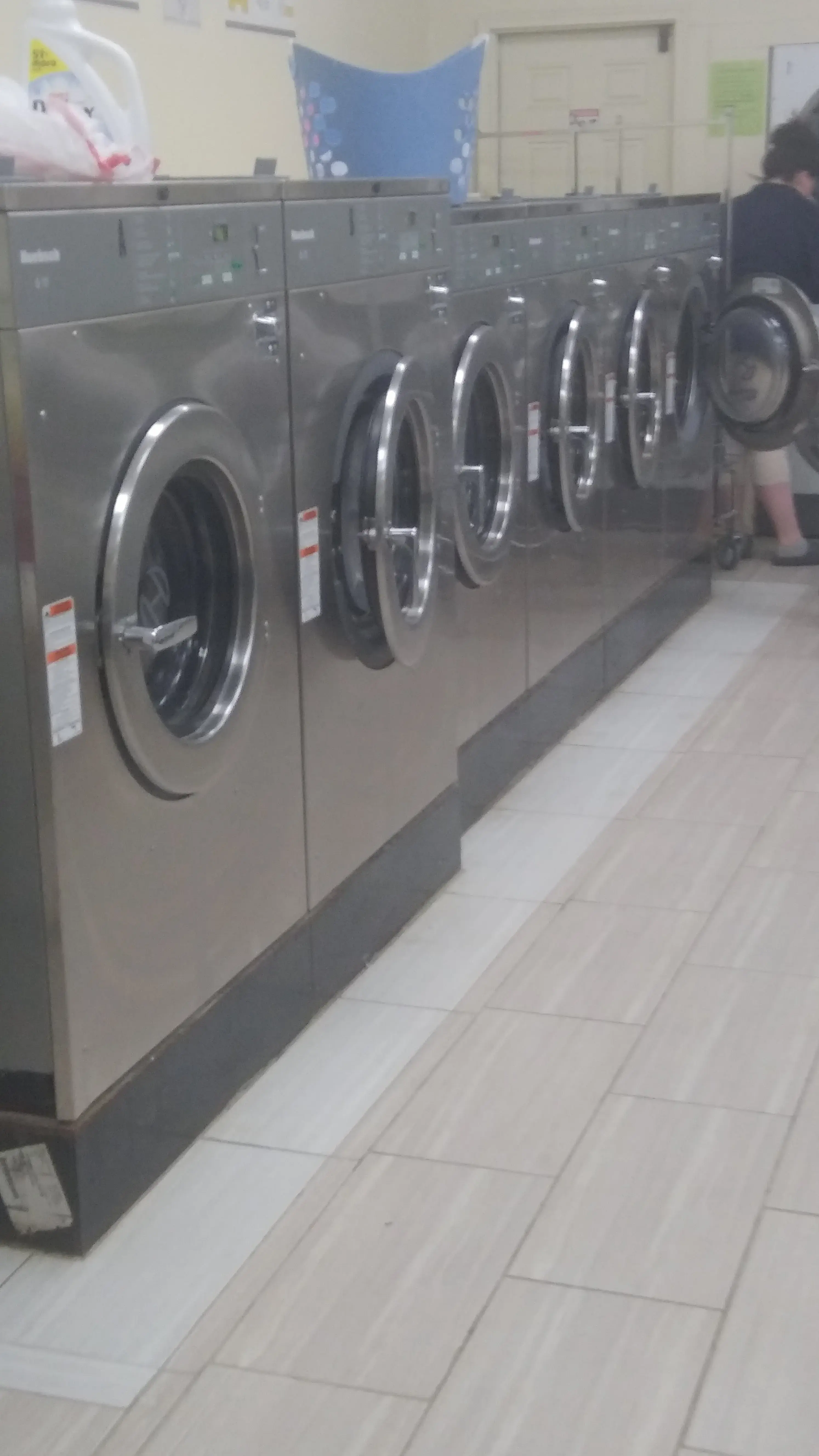 Bubbles On 4th - Image 12