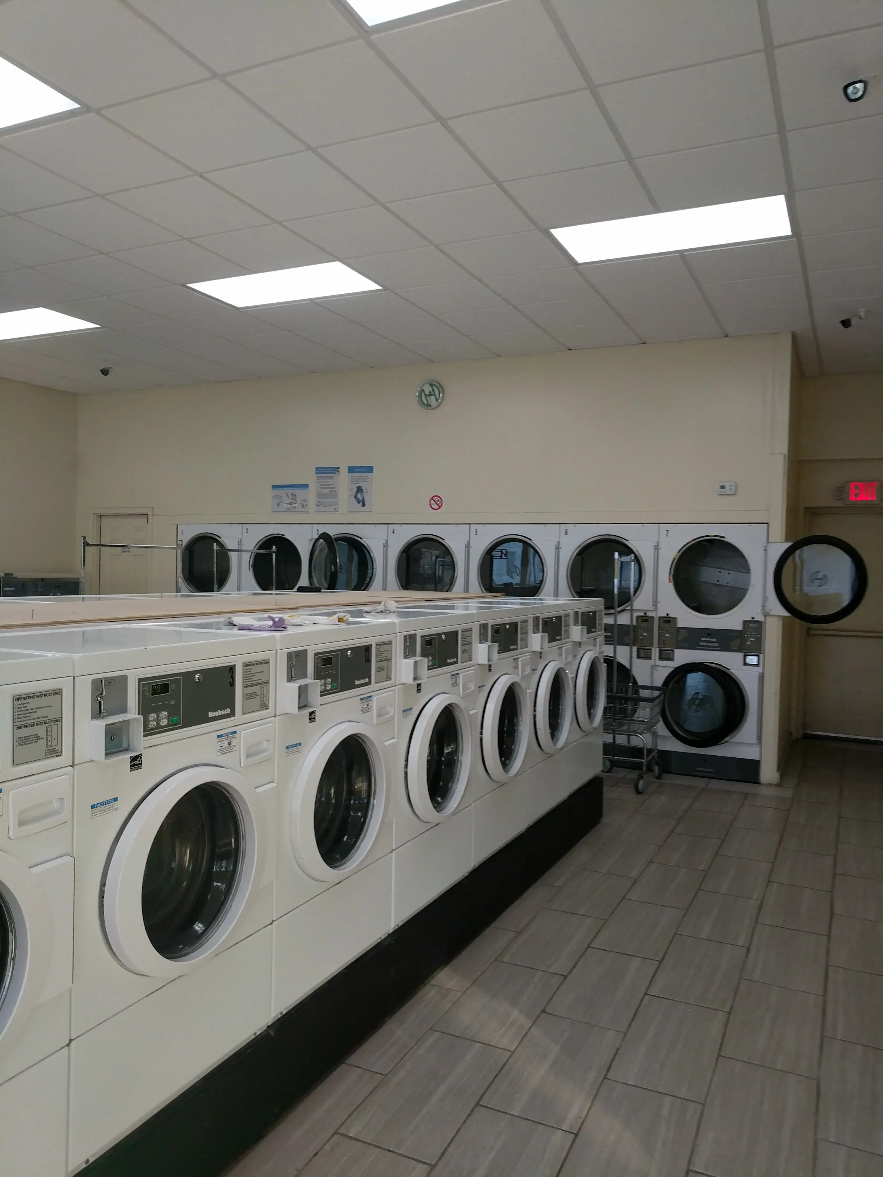 Bubbles On 4th - Image 13