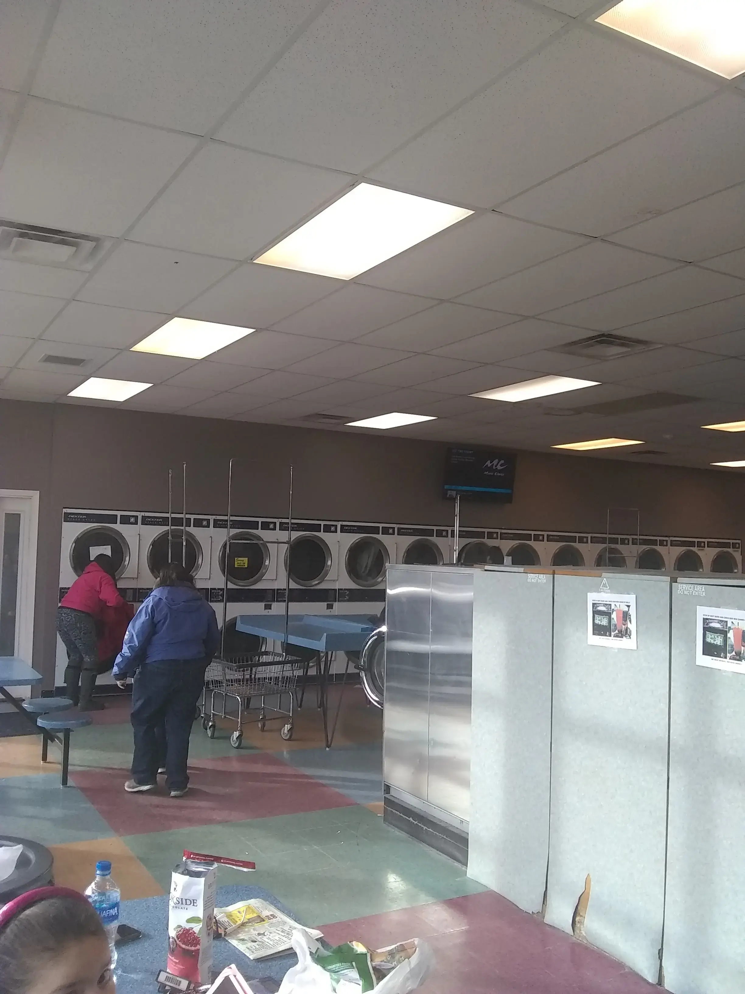 Bubbles-R-Us Laundromat thumbnail 5