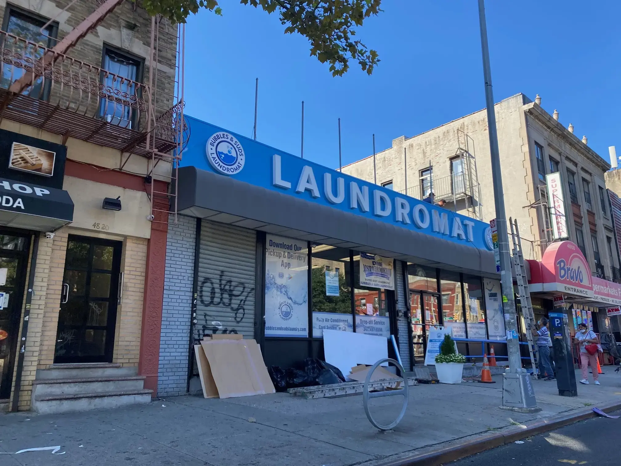 Bubbles & Suds Laundromat - Image 3
