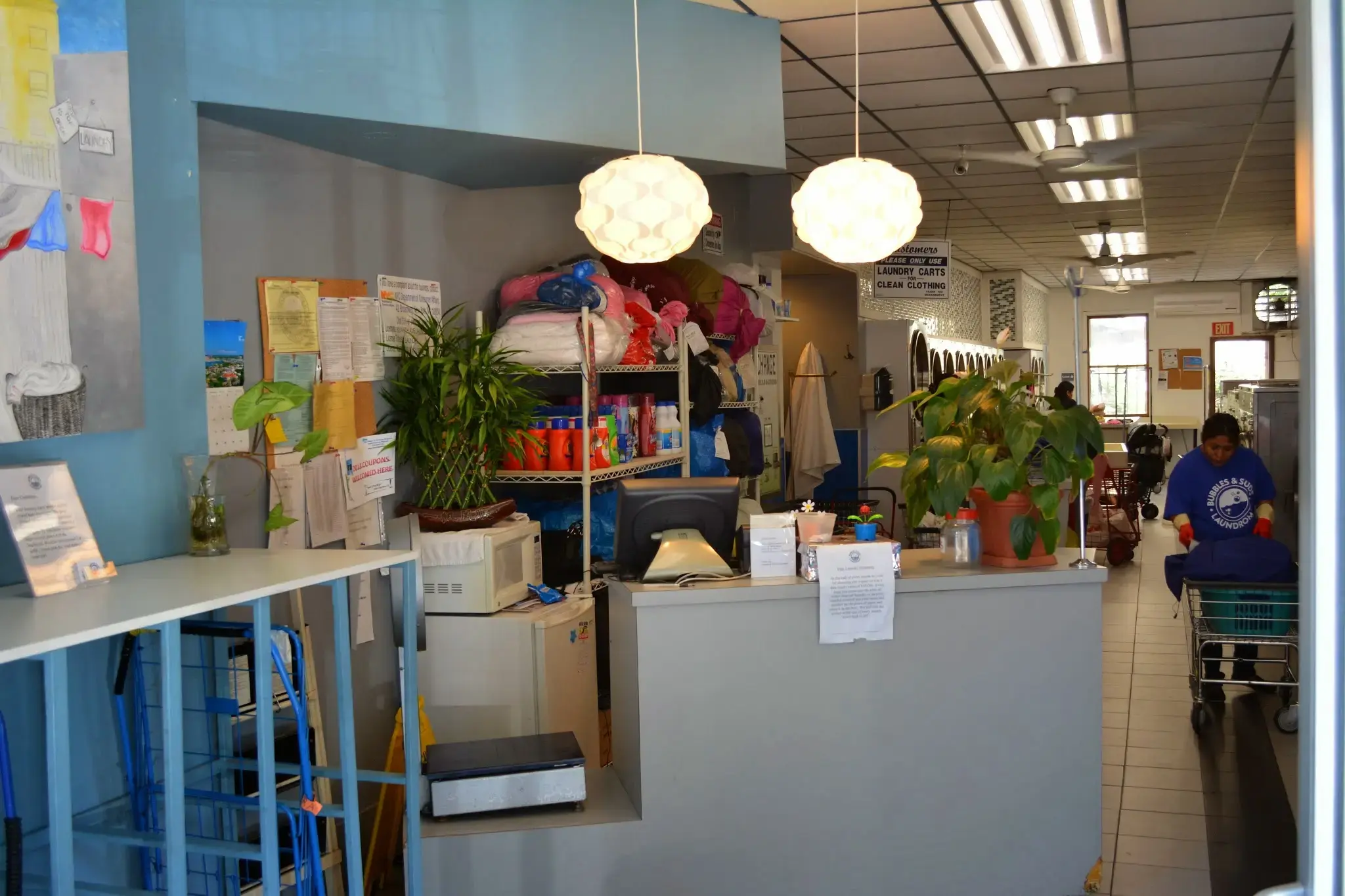 Bubbles & Suds Laundromat - Image 5