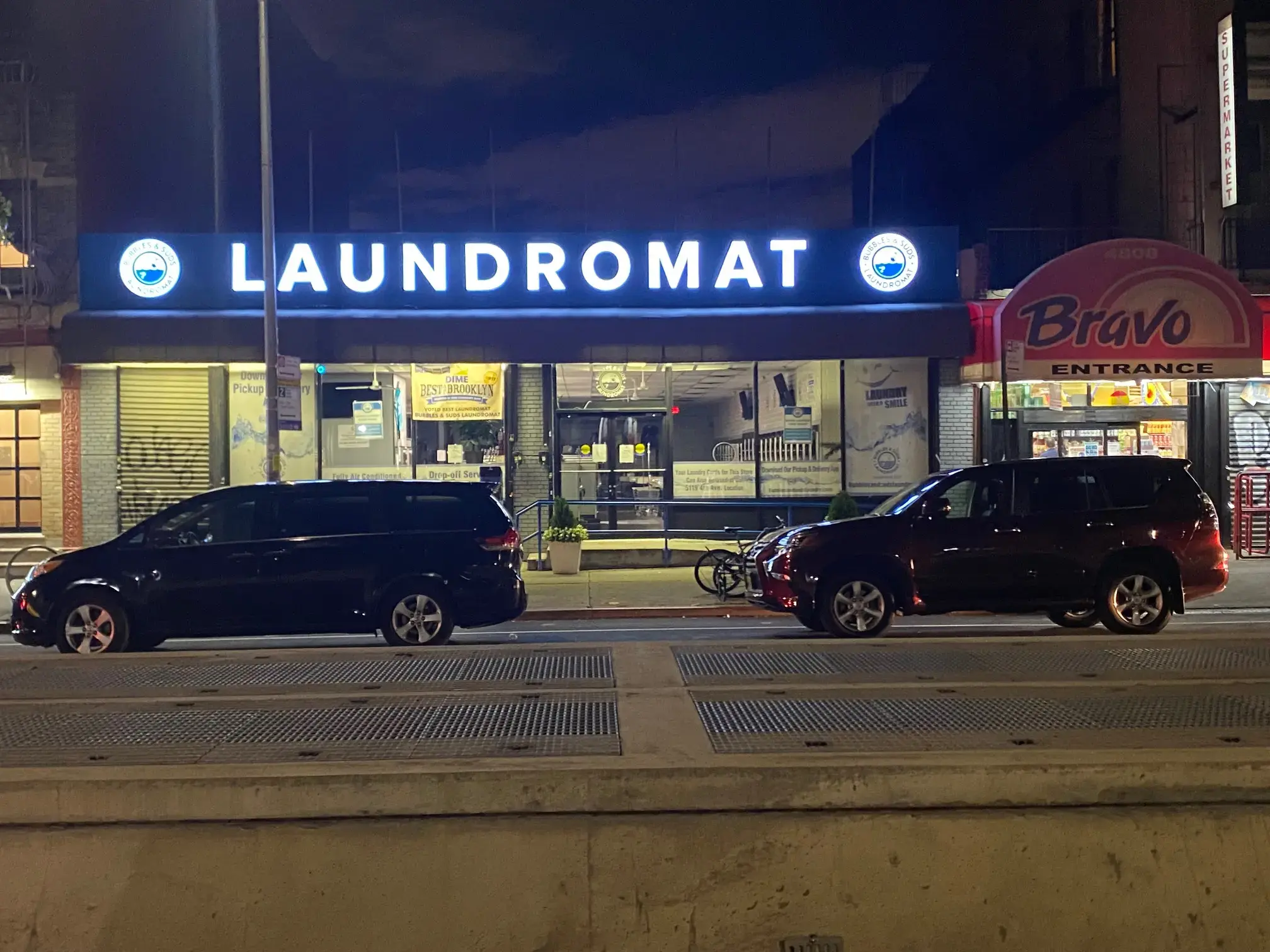 Bubbles & Suds Laundromat location