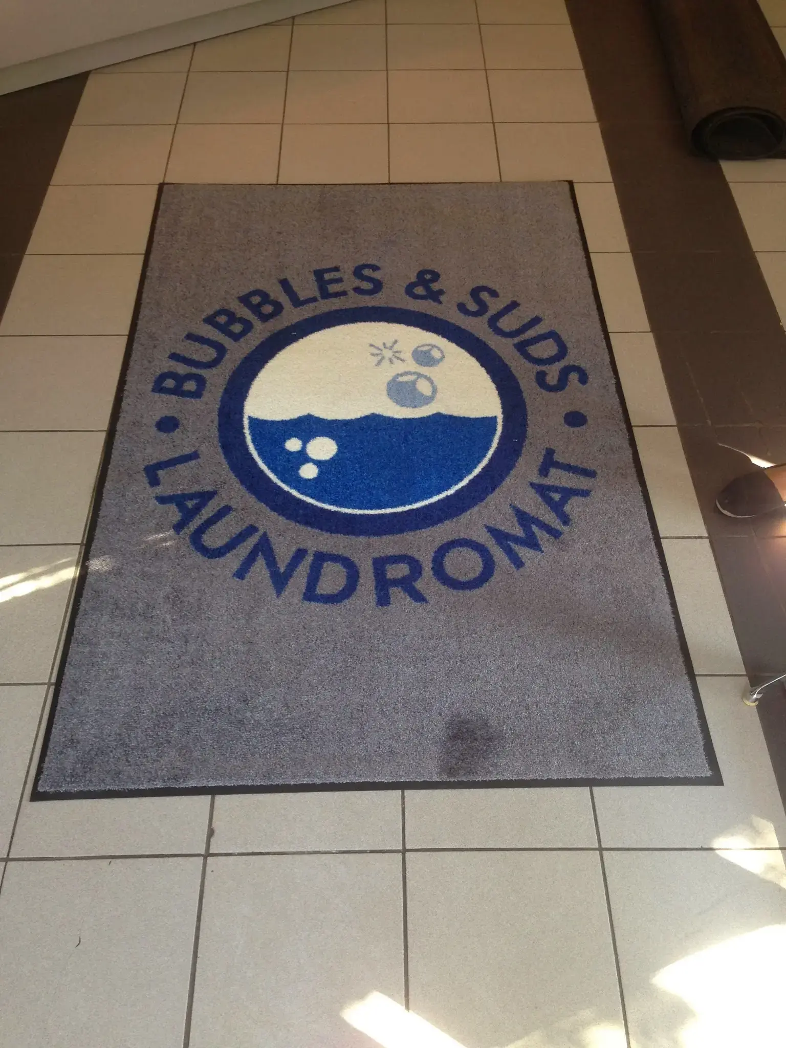 Bubbles & Suds Laundromat thumbnail 8