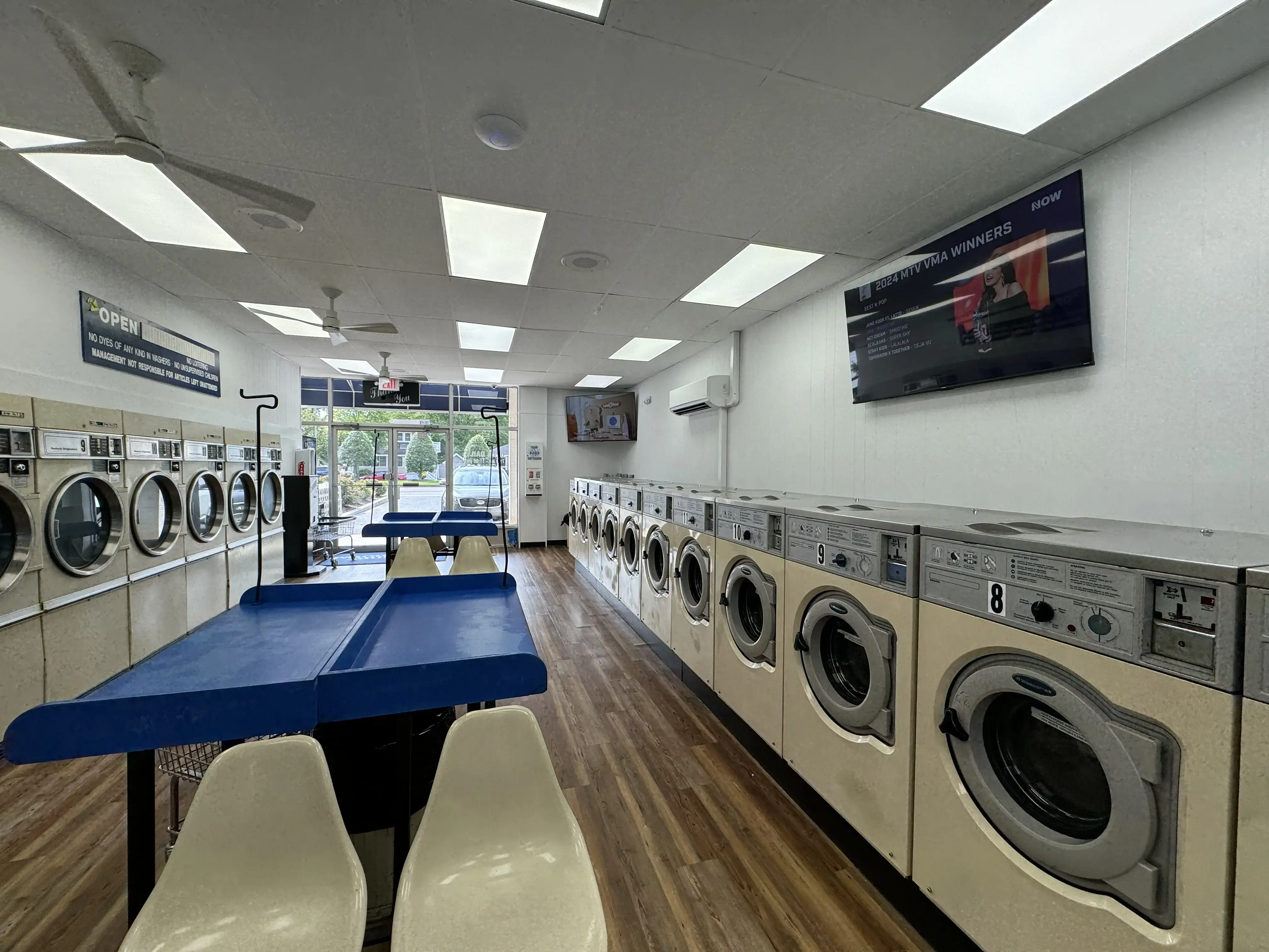 Bubbles & Suds - Image 8