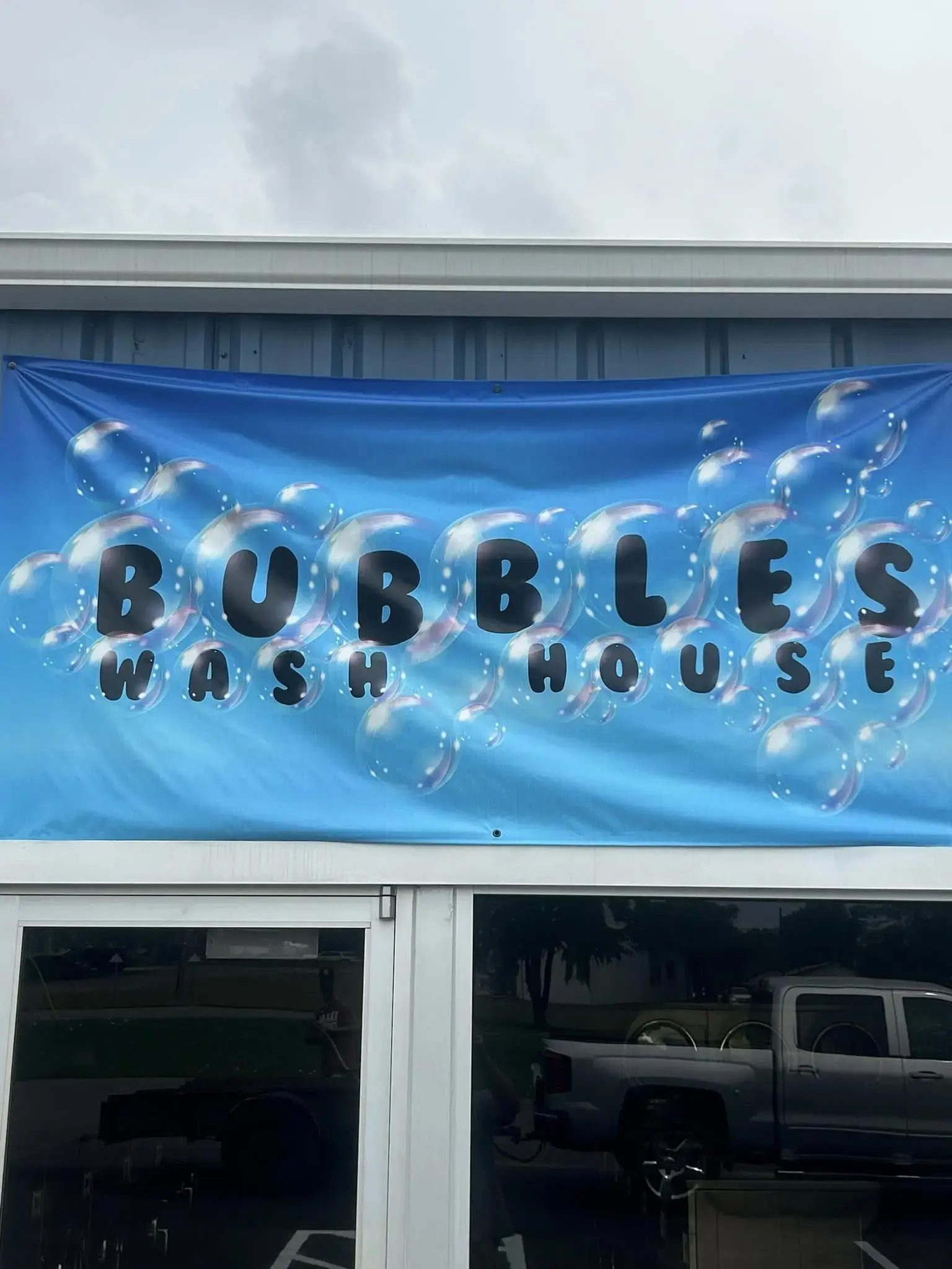 Bubbles Wash House 1 - Image 10