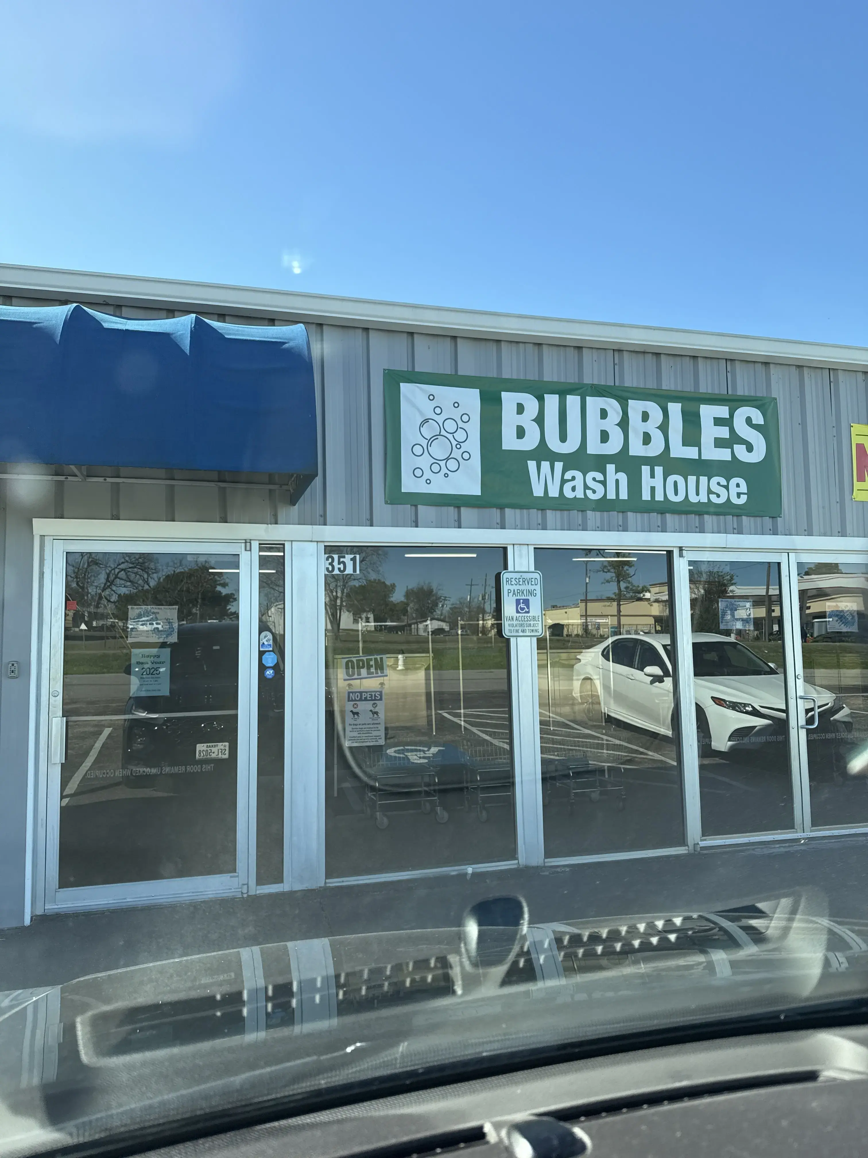 Bubbles Wash House 1 - Image 20