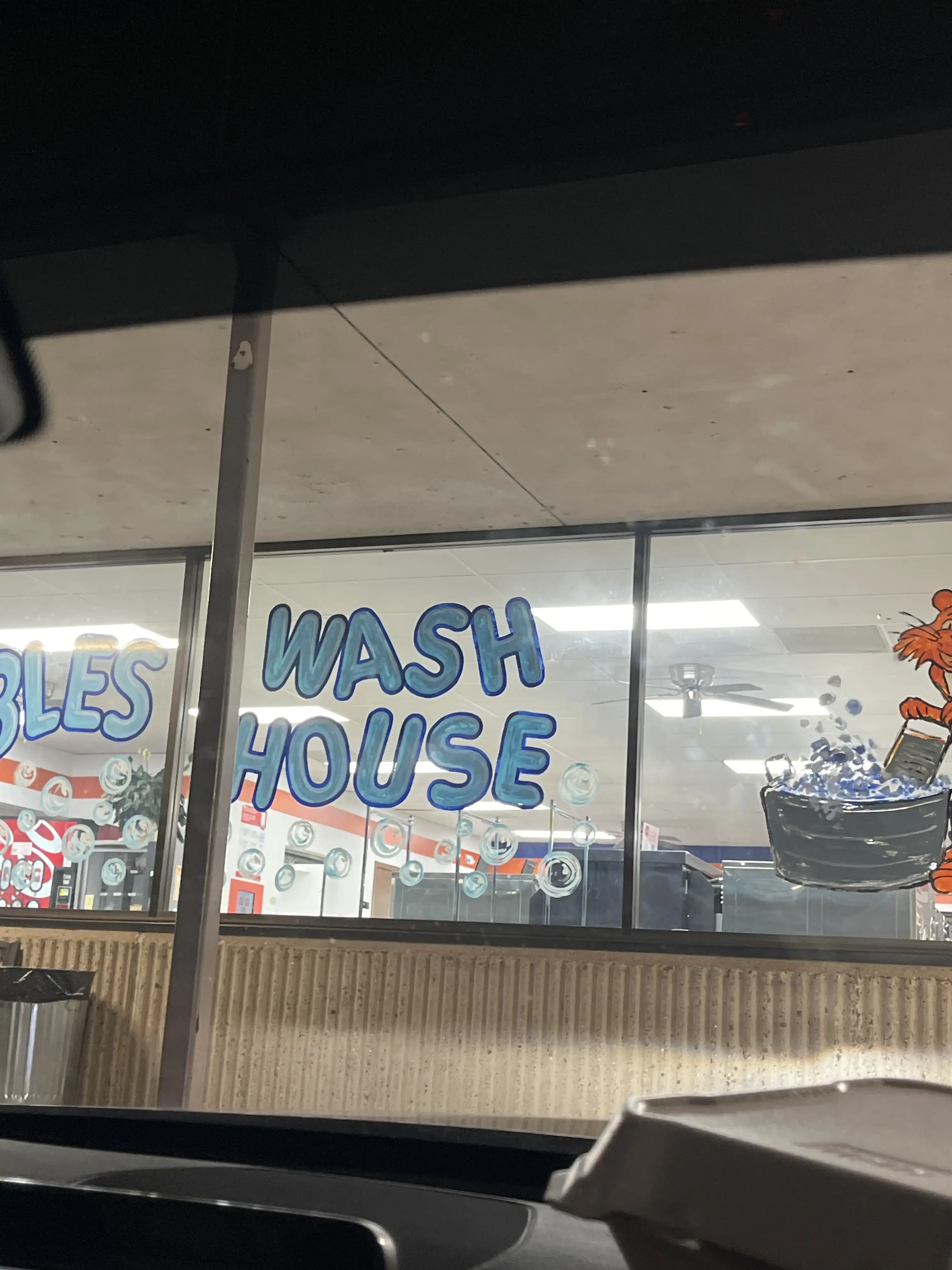 Bubbles Wash House - Image 18