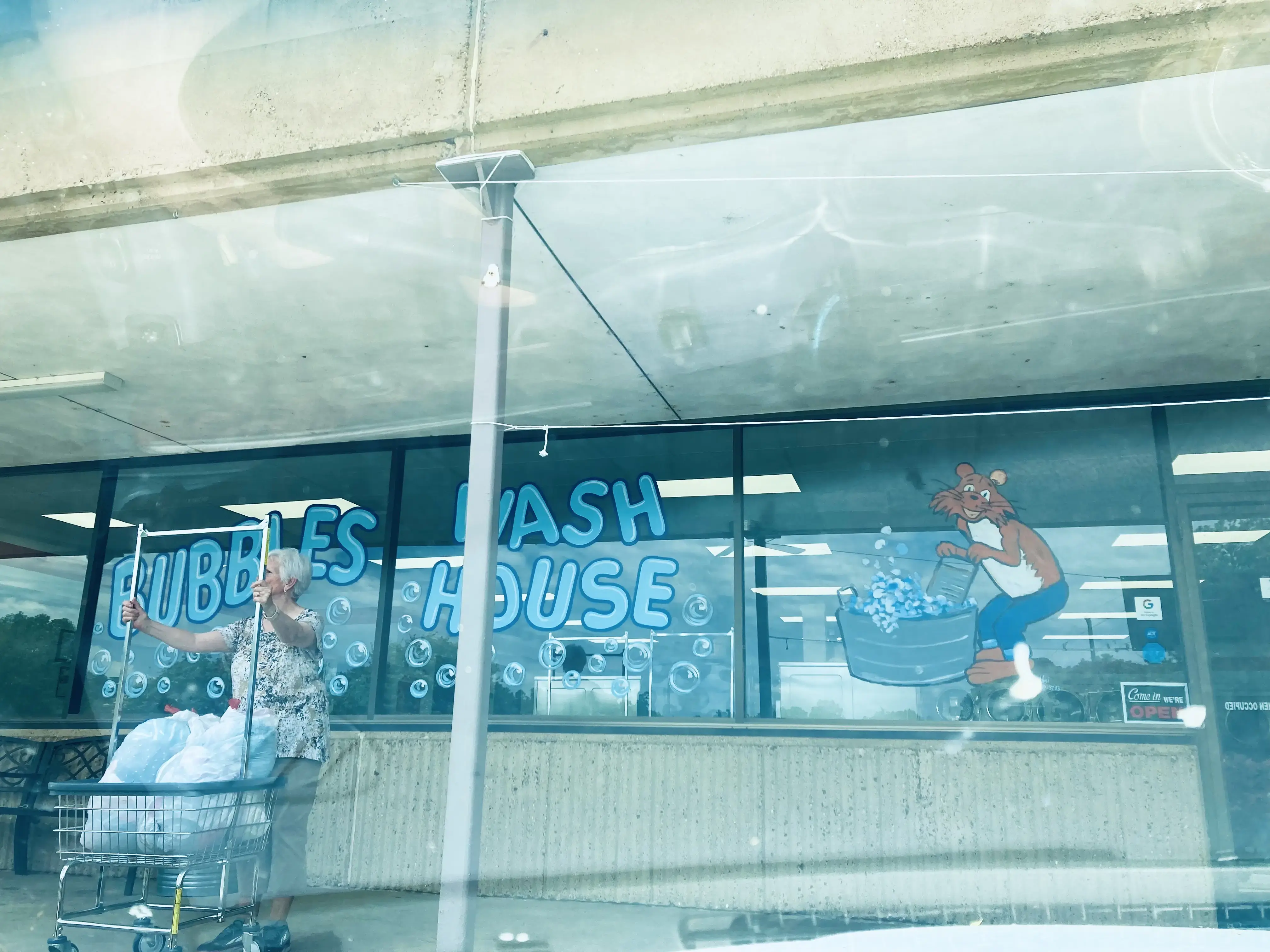 Bubbles Wash House thumbnail 14