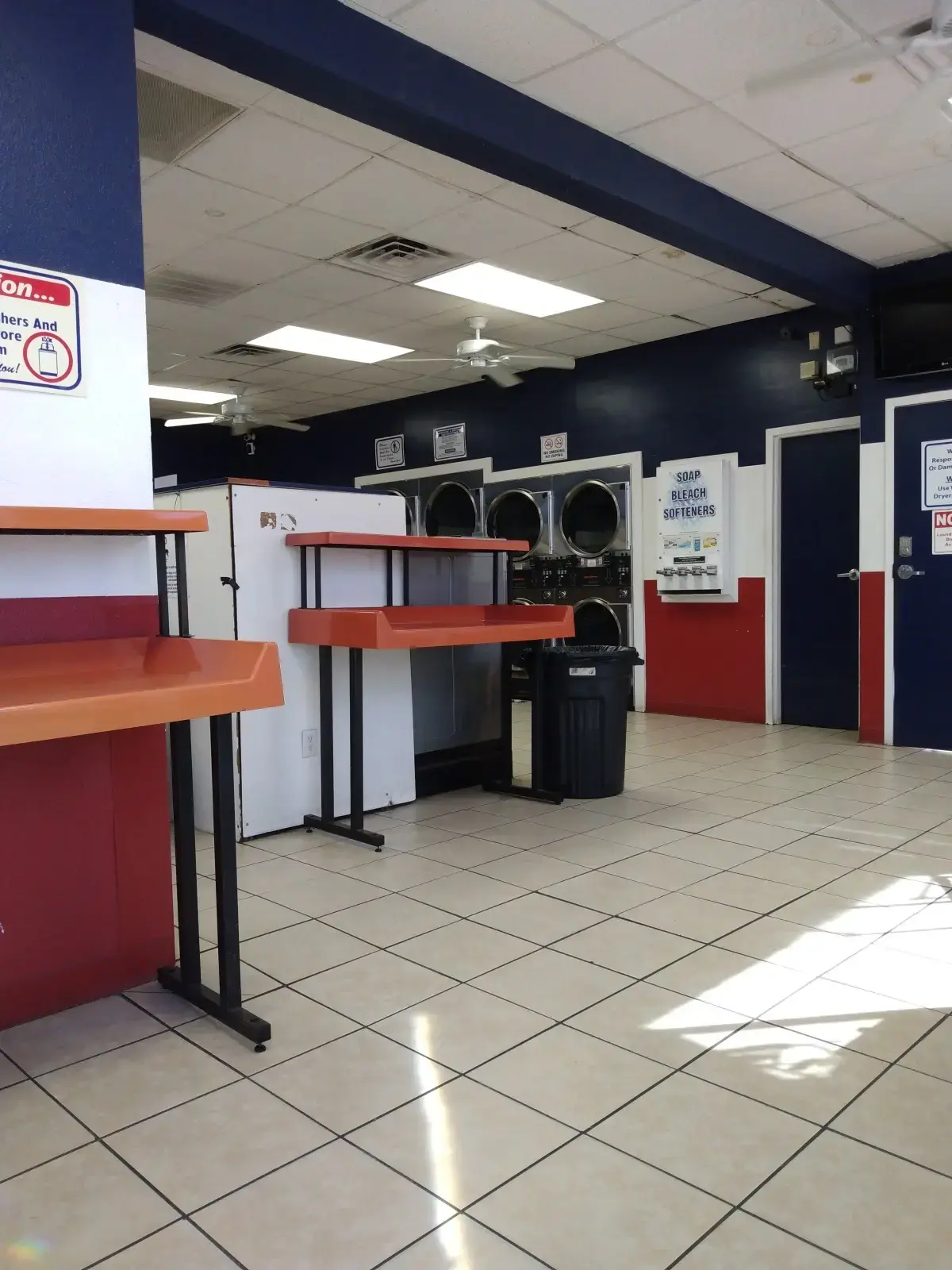 Bubbles Xpress Laundromat - Image 2