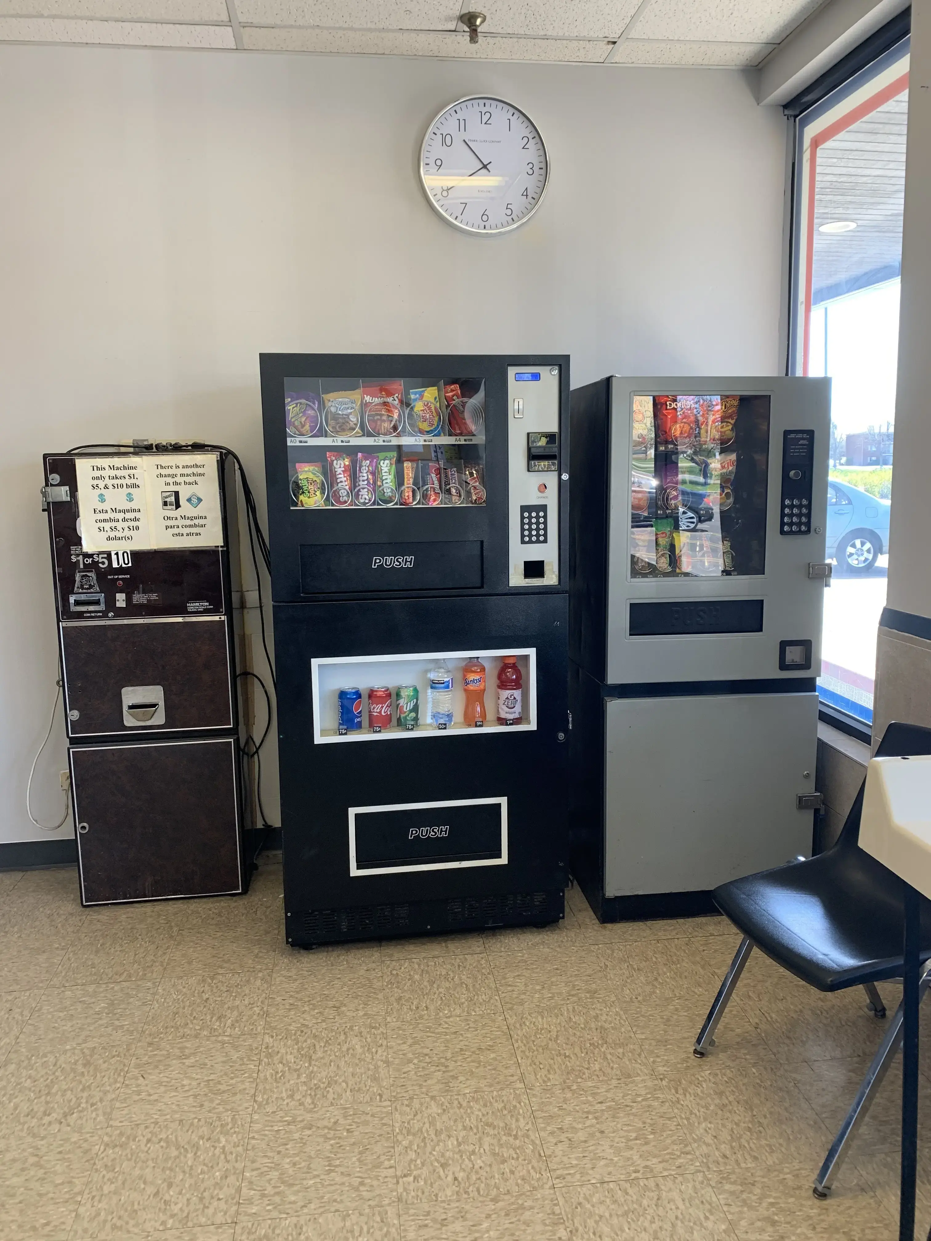 Bubblez Laundromat - Image 10