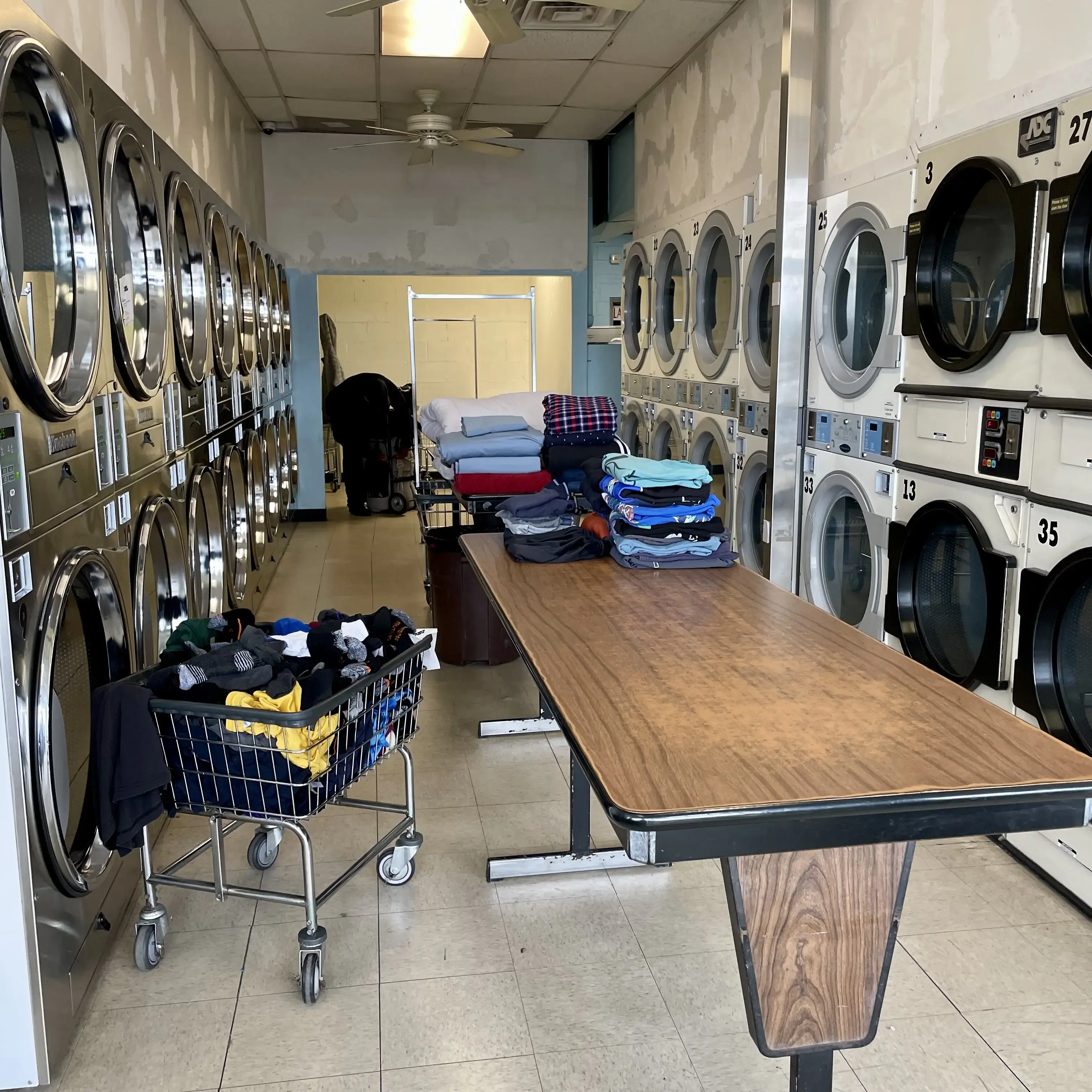 Bubbly Bubbles Laundry and Dry Cleaning - Image 7
