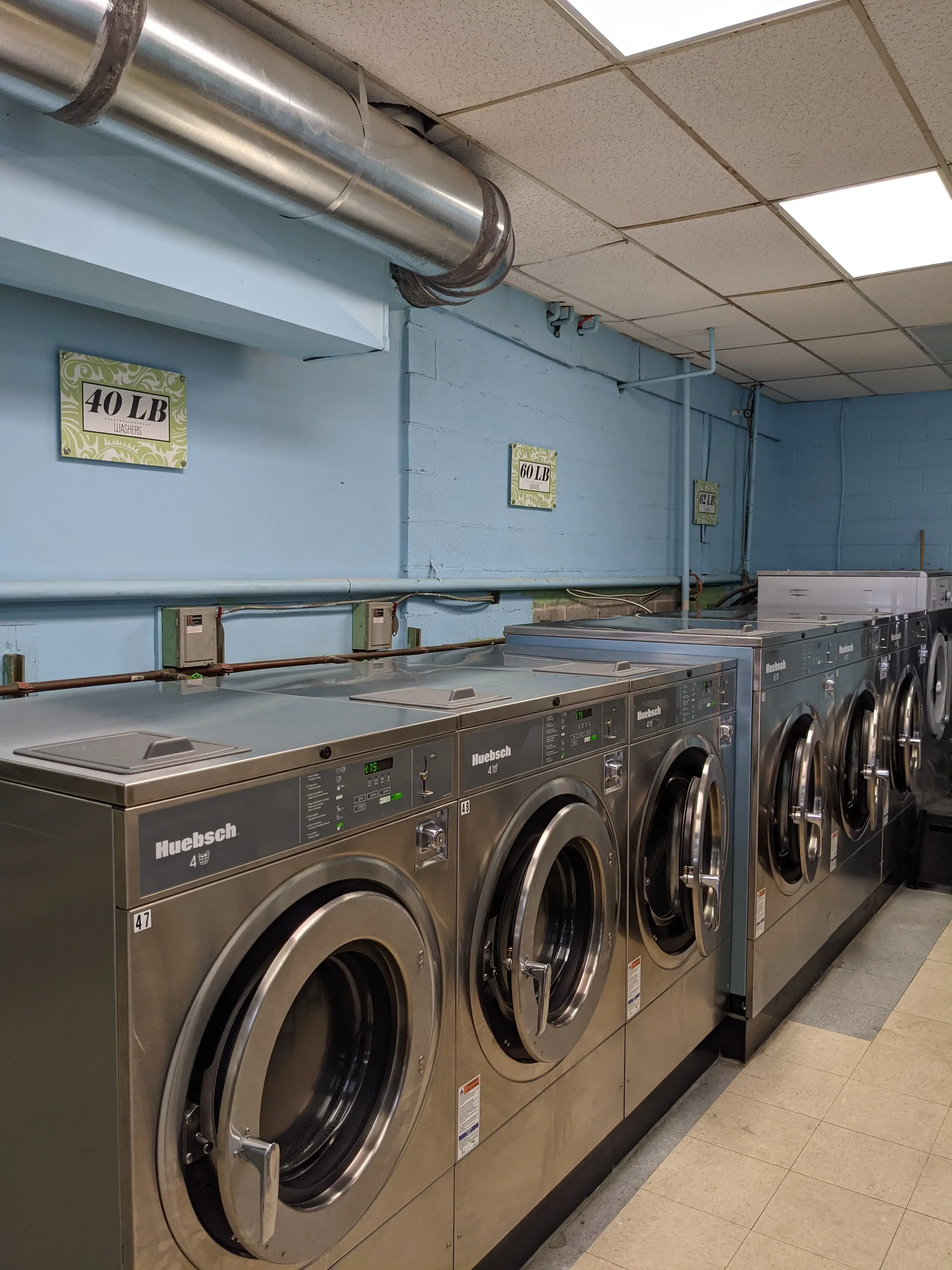 Bubbly Bubbles Laundry and Dry Cleaning thumbnail 14