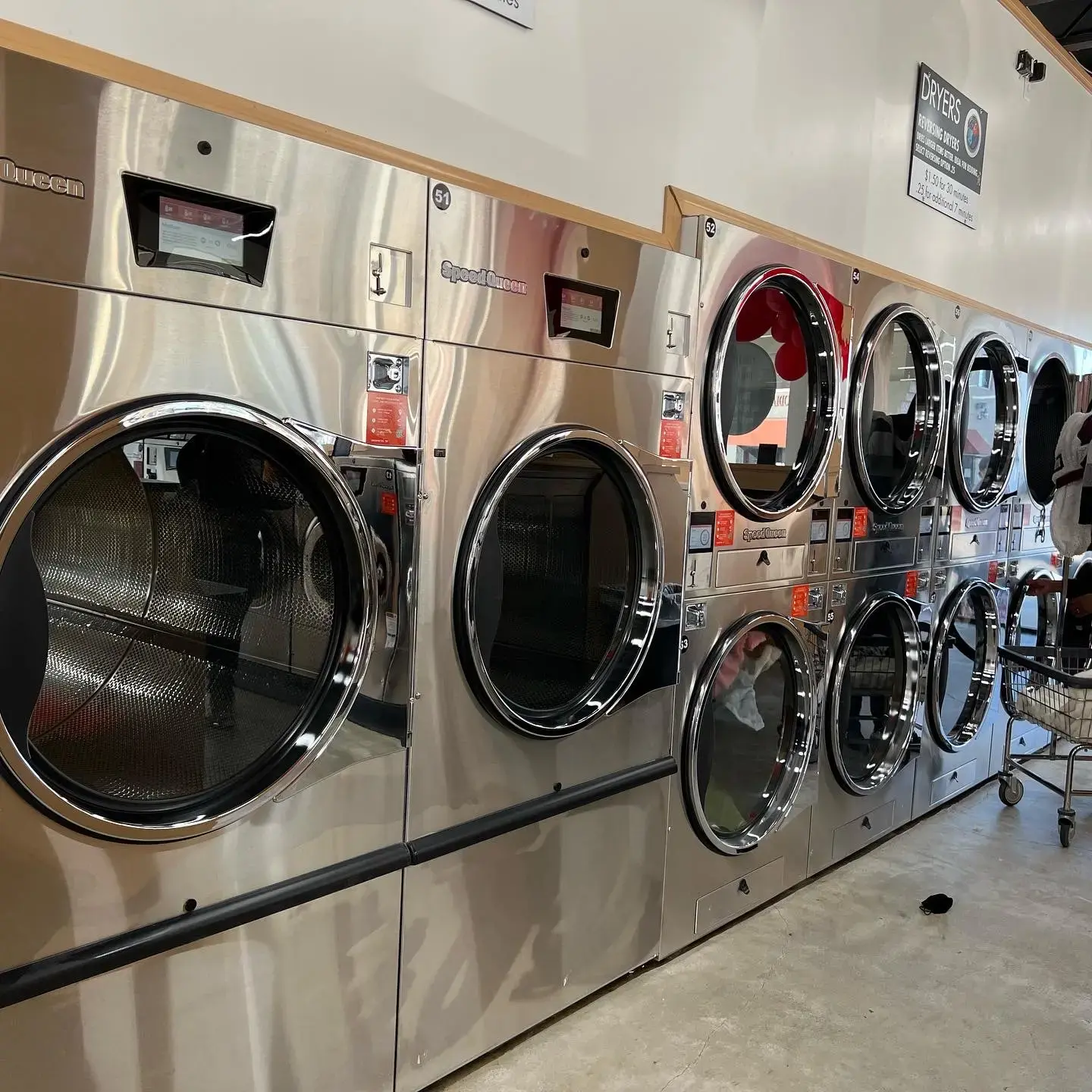 BubblyMat Laundry | Wash & Fold thumbnail 9