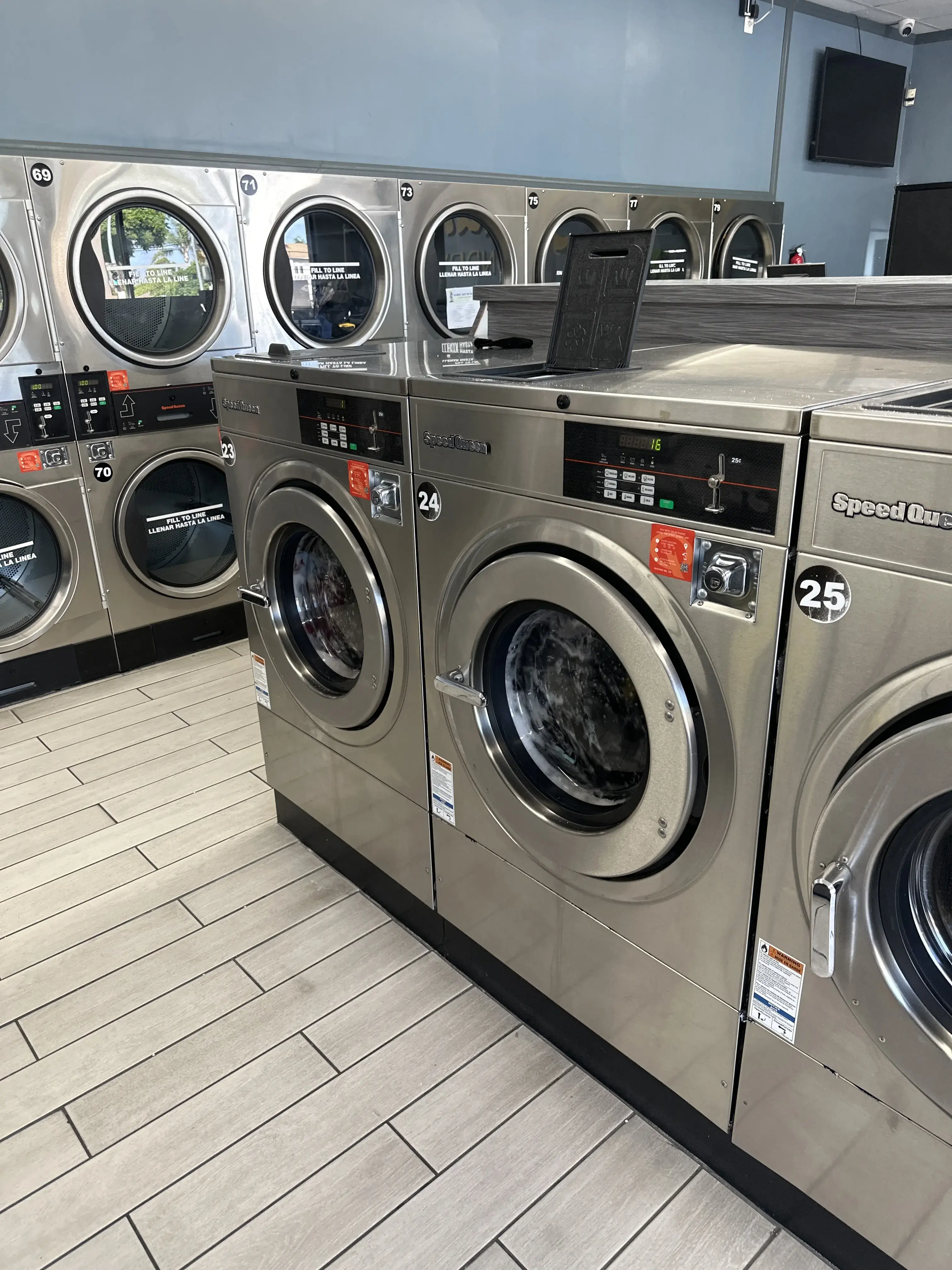 BubblyMat Laundry | Wash & Fold thumbnail 3