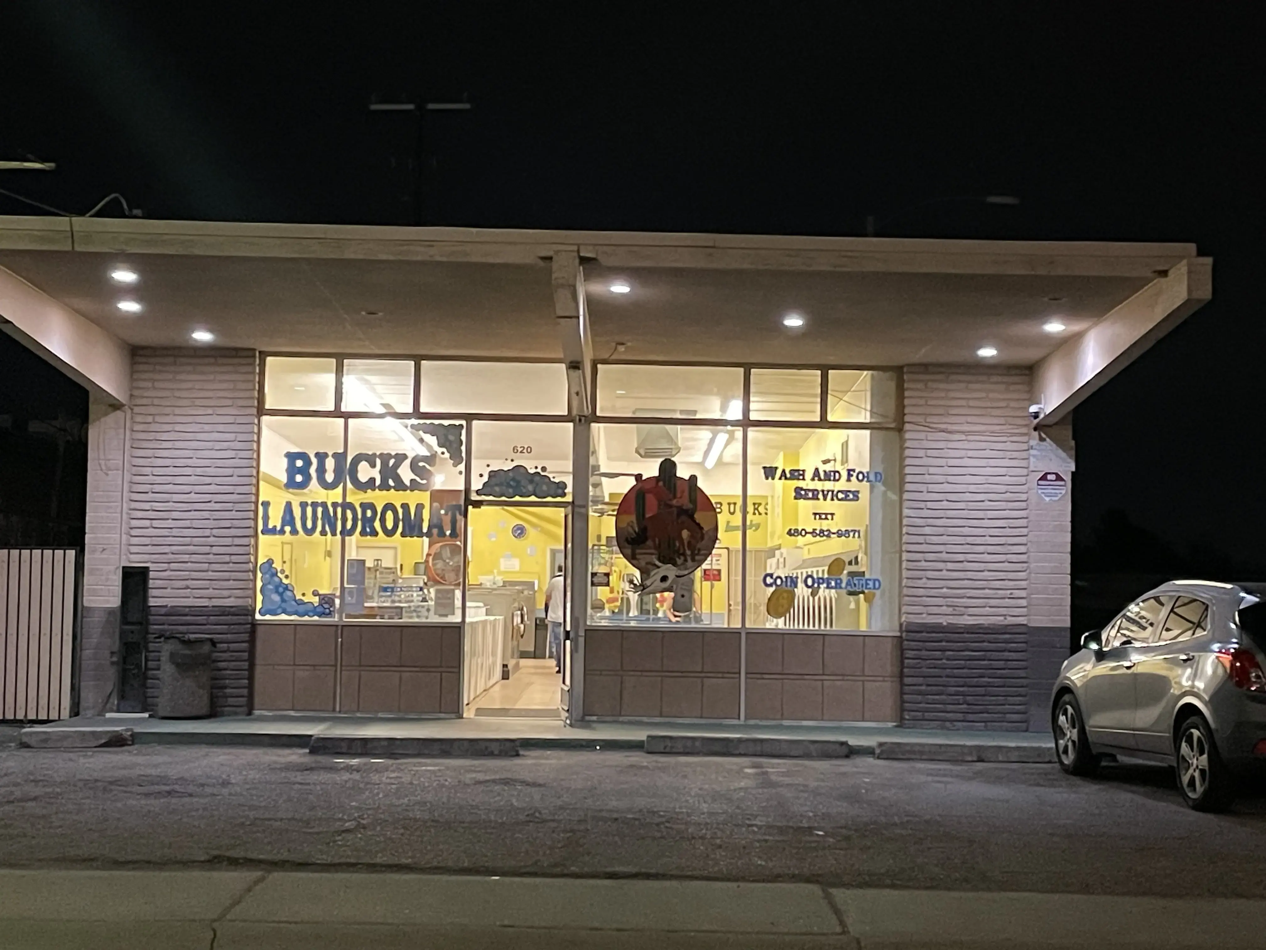 Buck's Kwik-Kleen Laundromat thumbnail 6