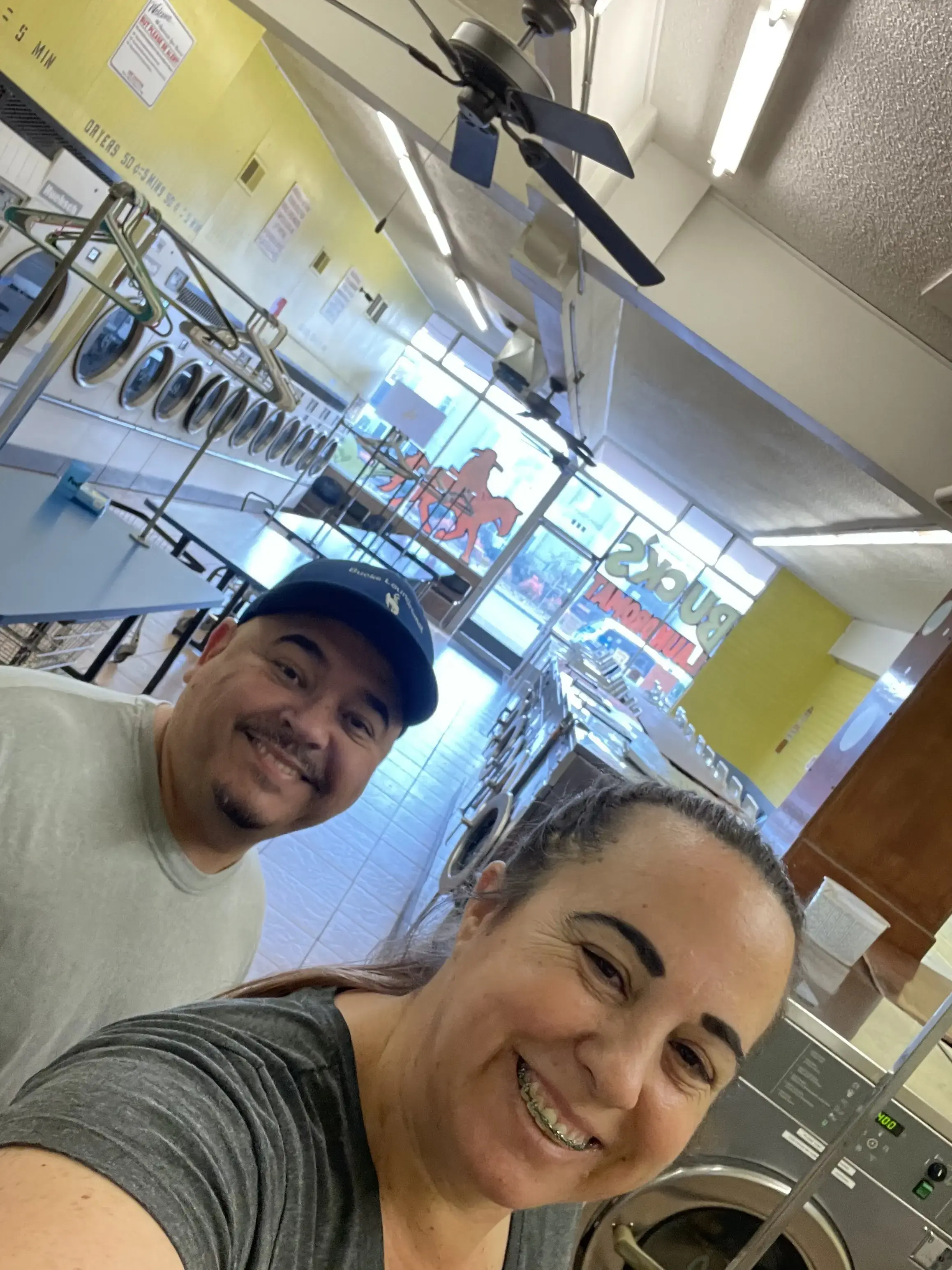 Buck's Kwik-Kleen Laundromat - Image 19