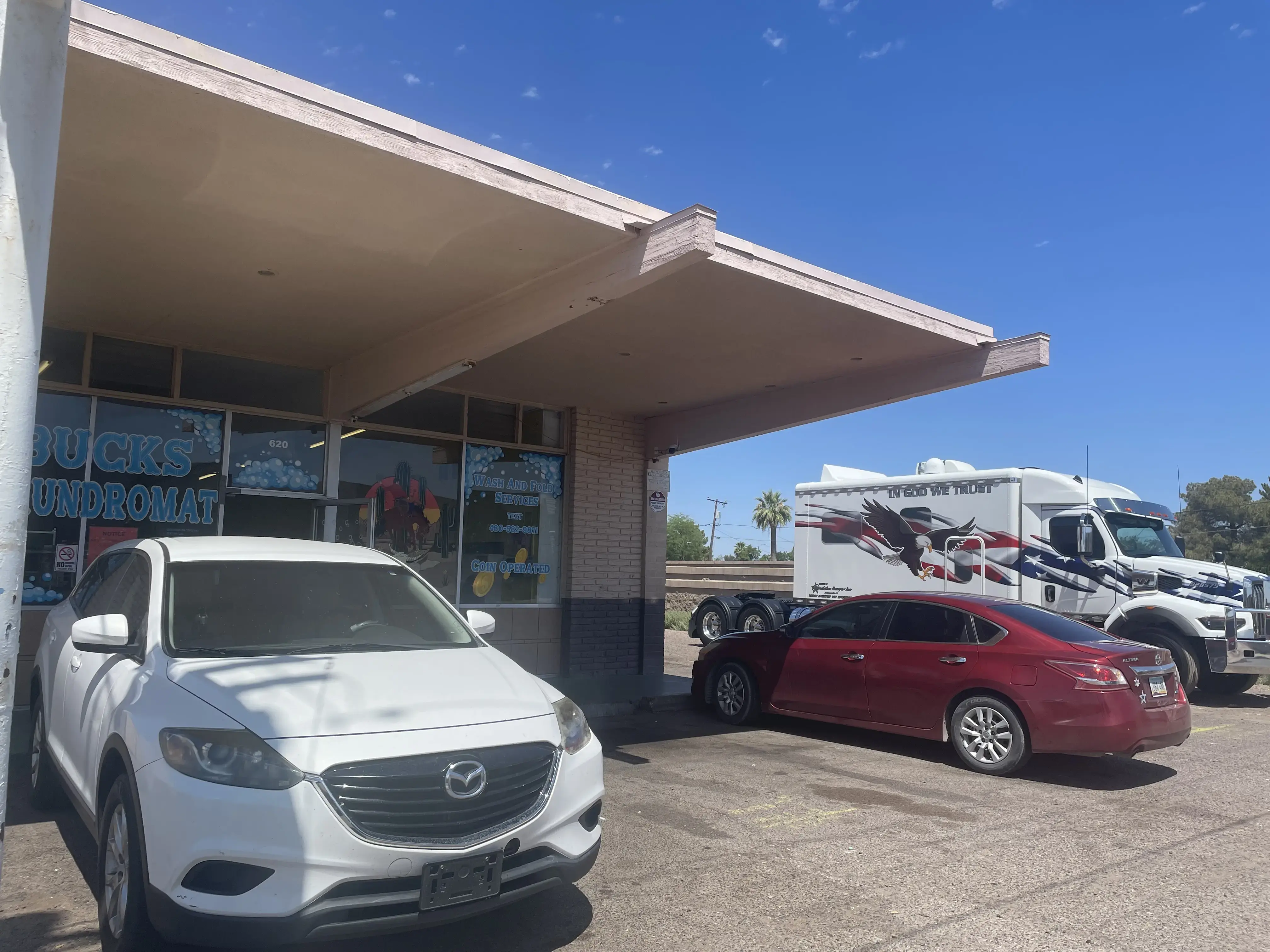 Buck's Kwik-Kleen Laundromat - Image 9