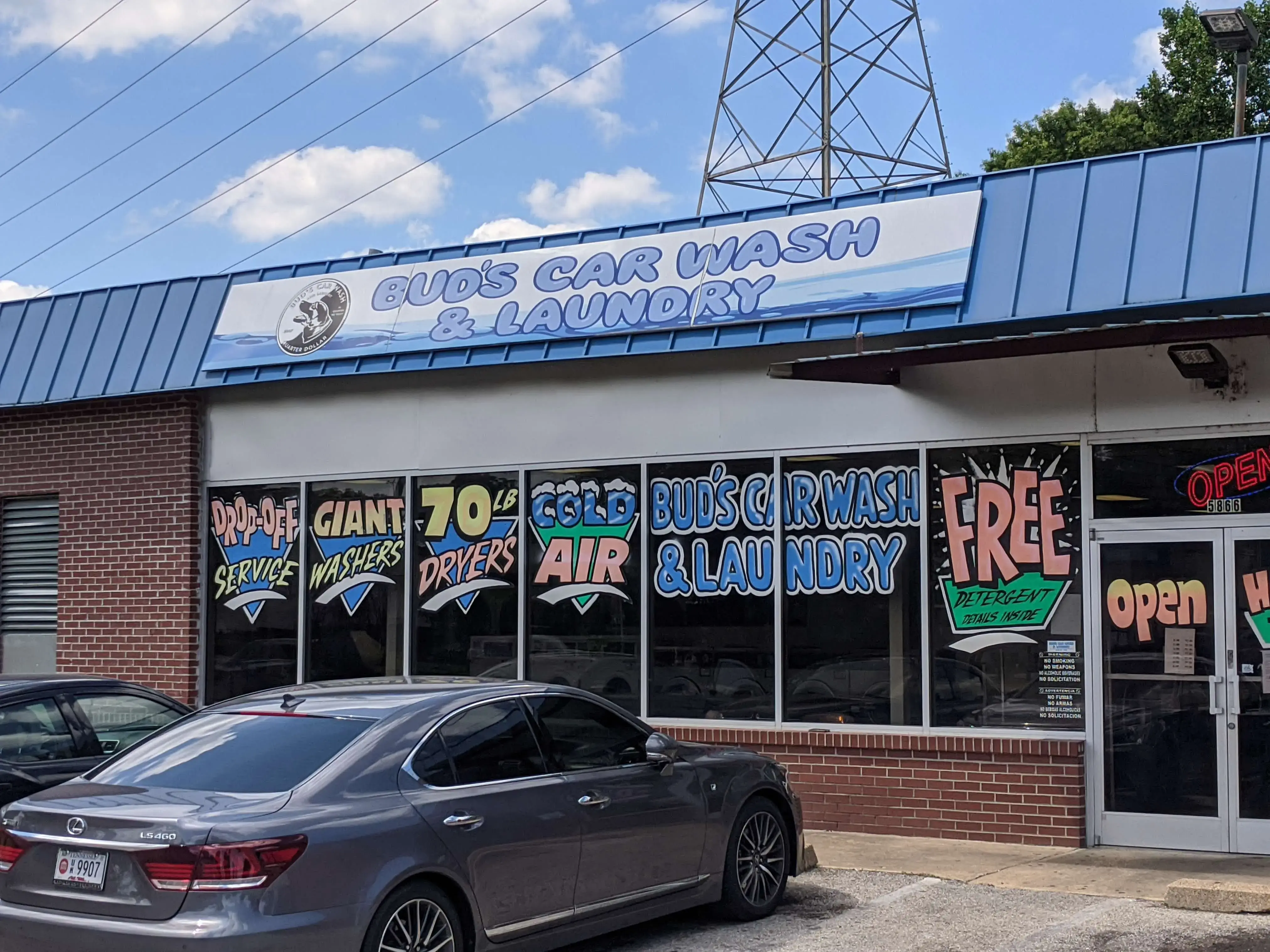 Bud's Car Wash and Laundry thumbnail 2