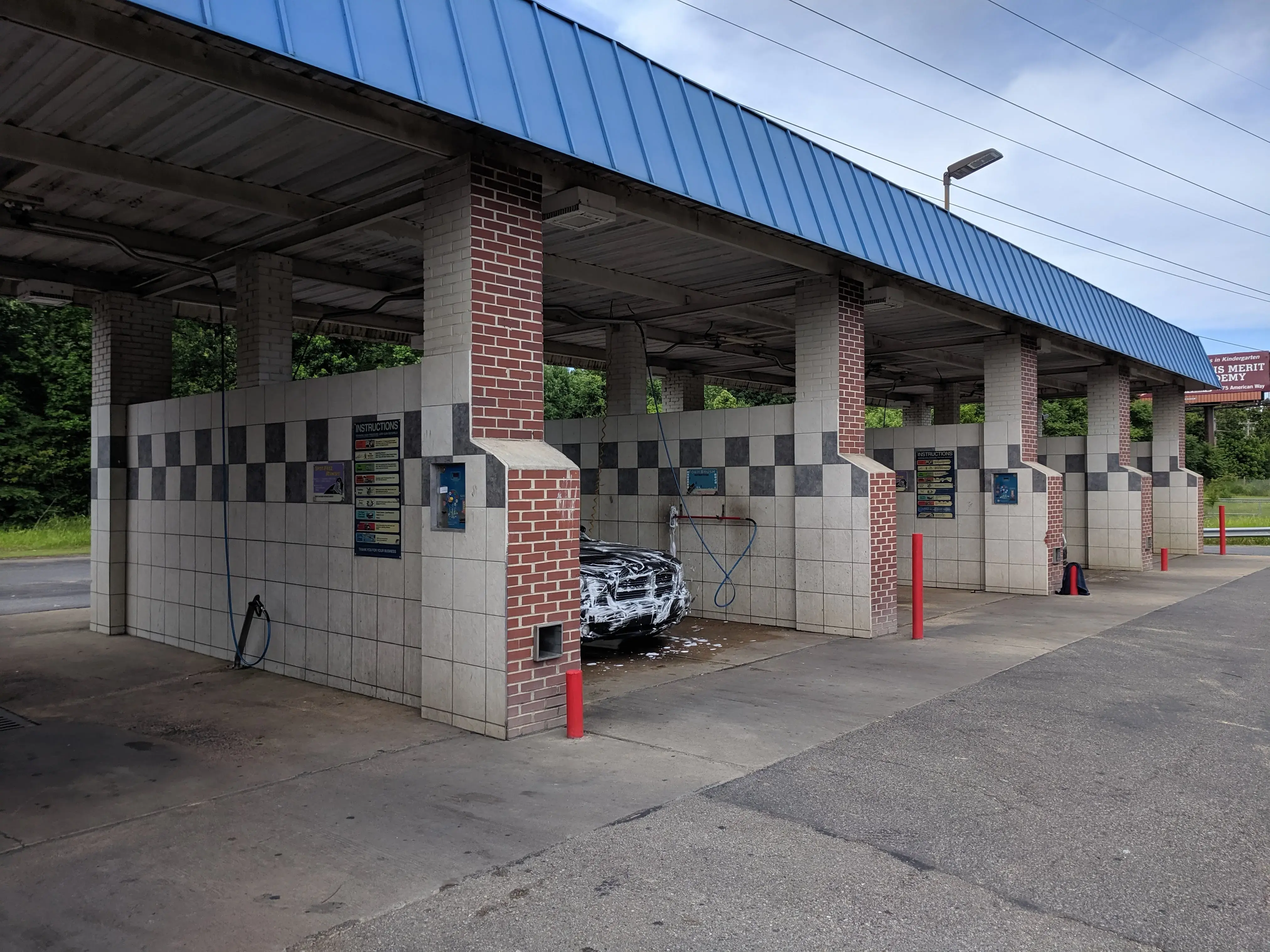 Bud's Car Wash and Laundry - Image 8