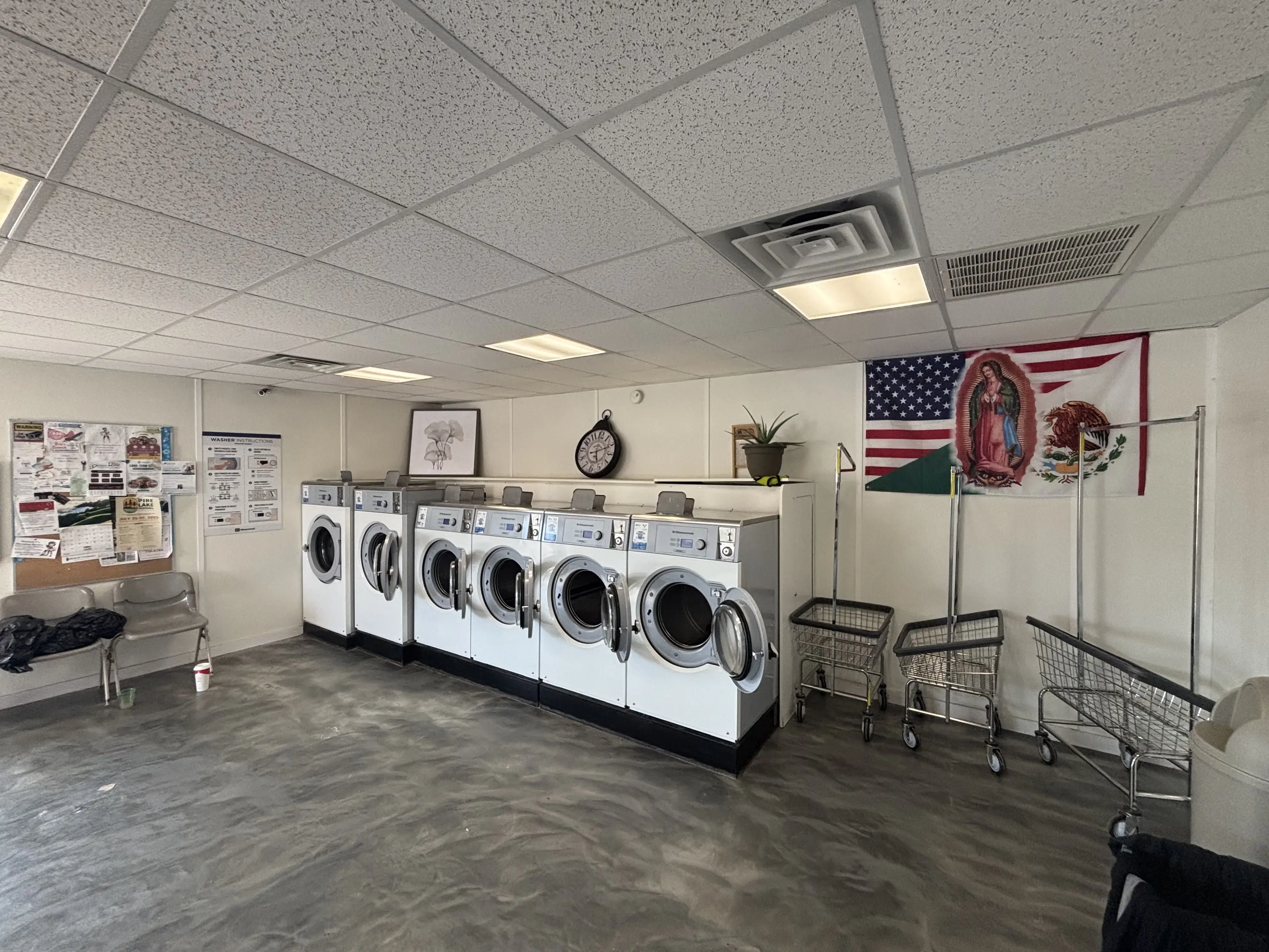 Bud's Corner Laundromat thumbnail 1