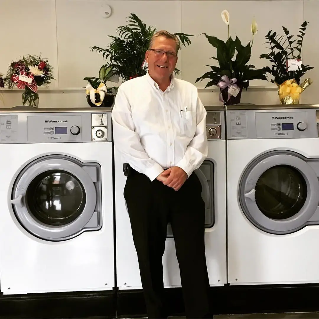 Bud's Corner Laundromat thumbnail 4