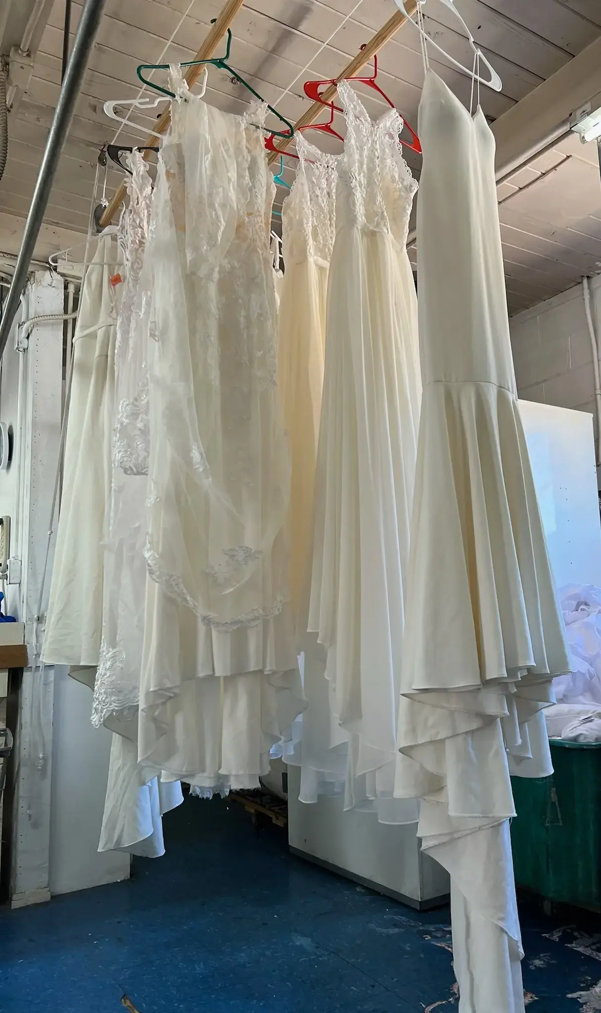 Bud's Dry Cleaning thumbnail 4