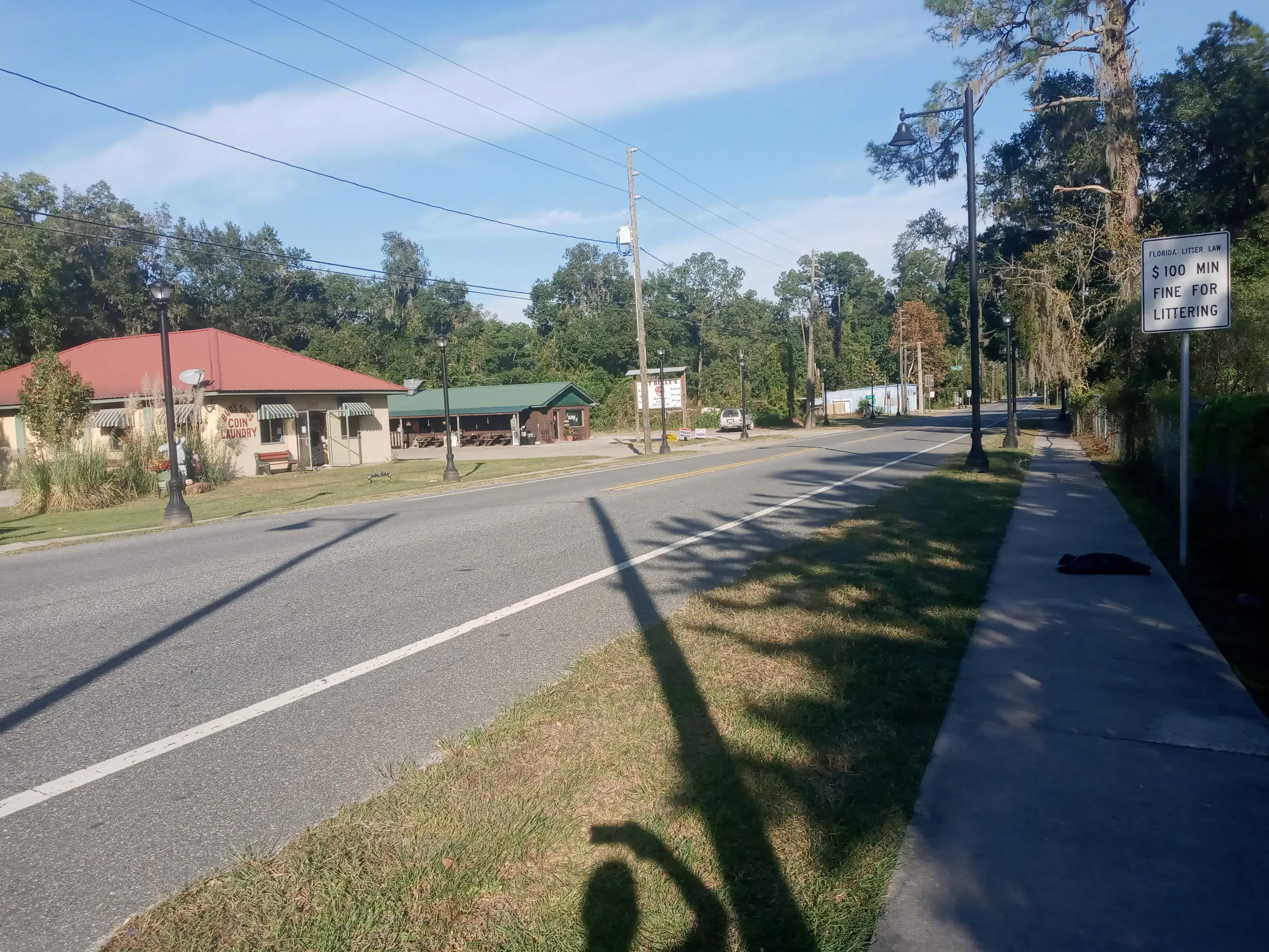 Bud's Suds Coin Laundry - Image 15