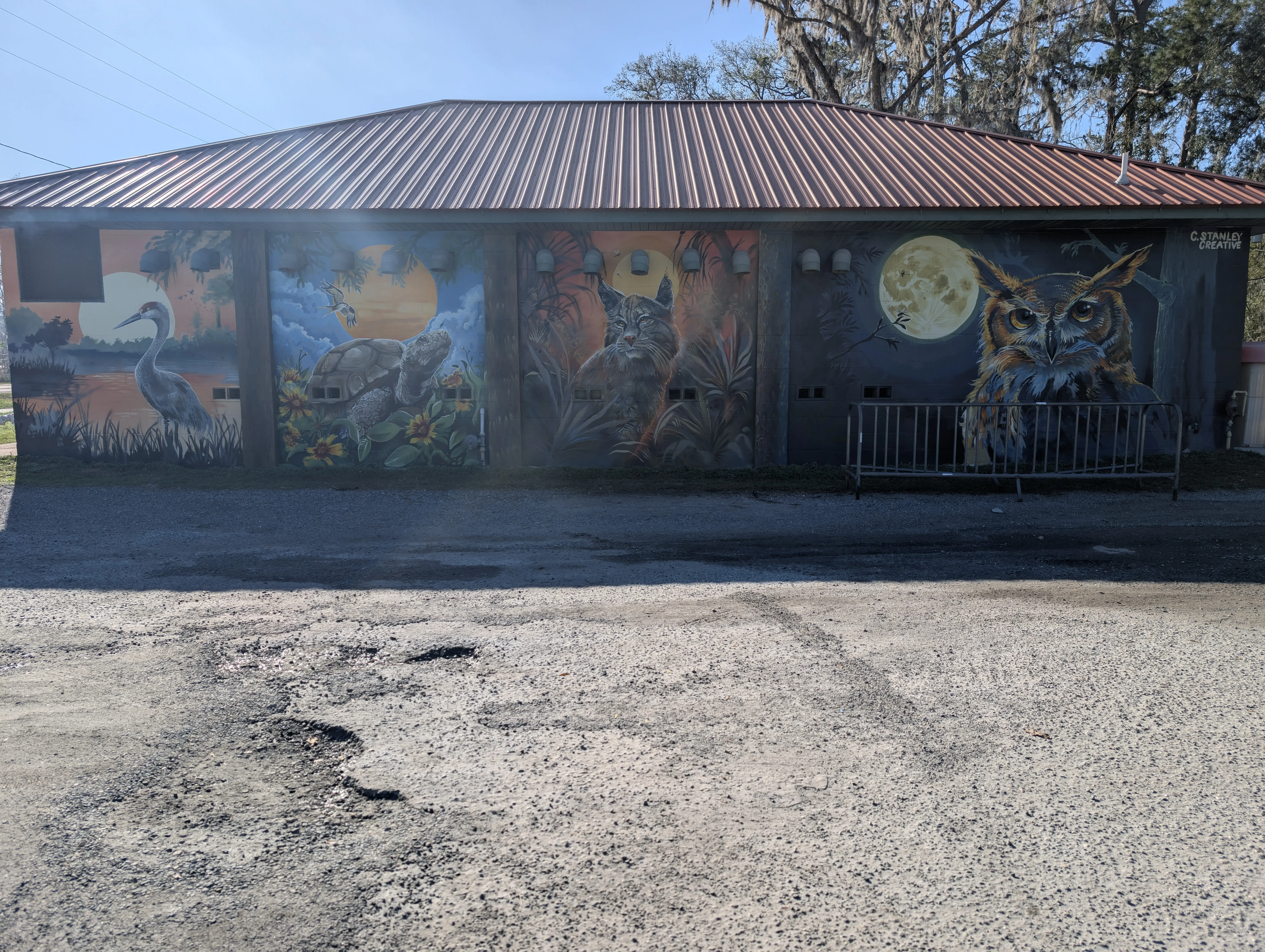 Bud's Suds Coin Laundry thumbnail 17