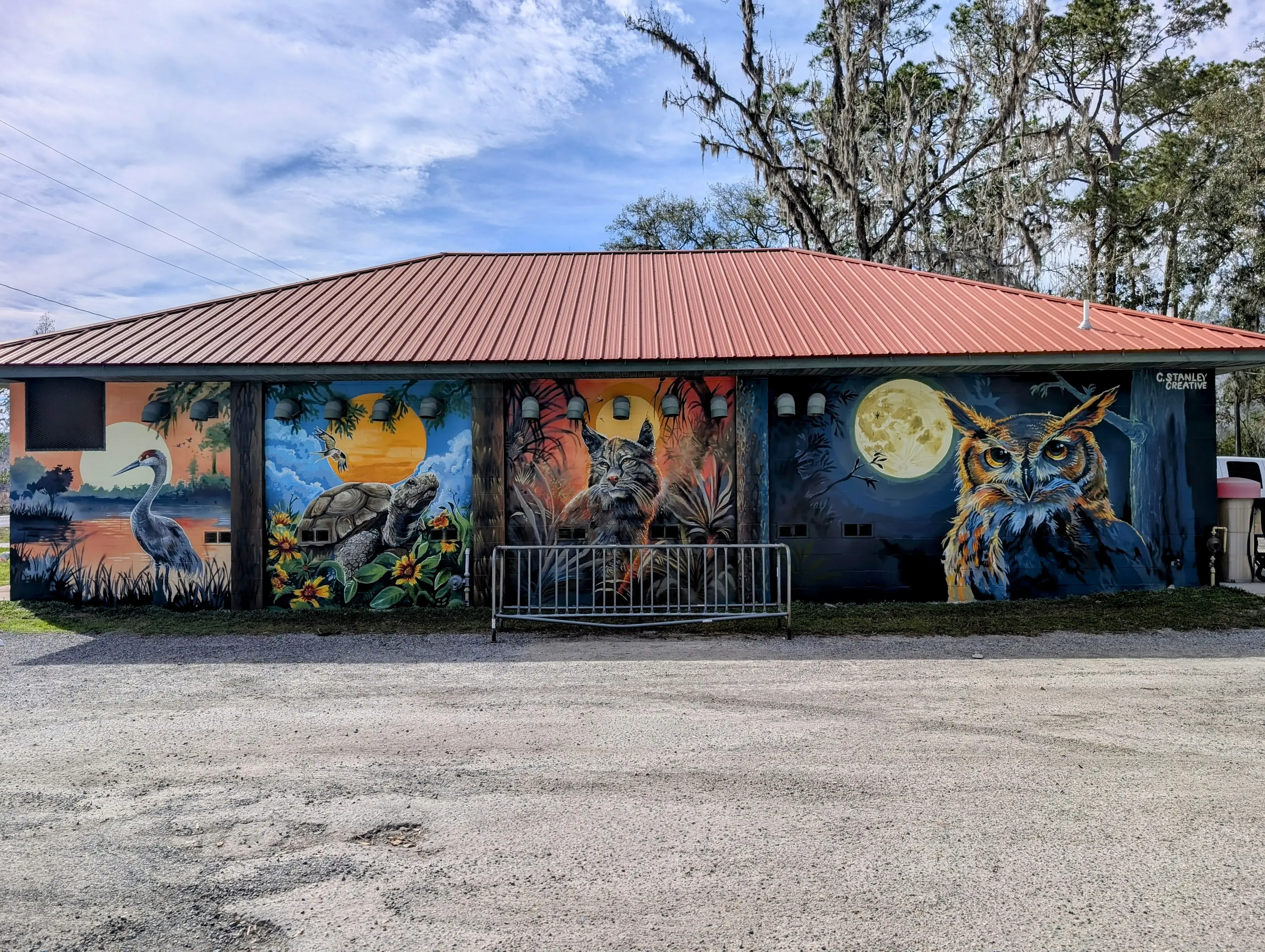 Bud's Suds Coin Laundry - Image 3