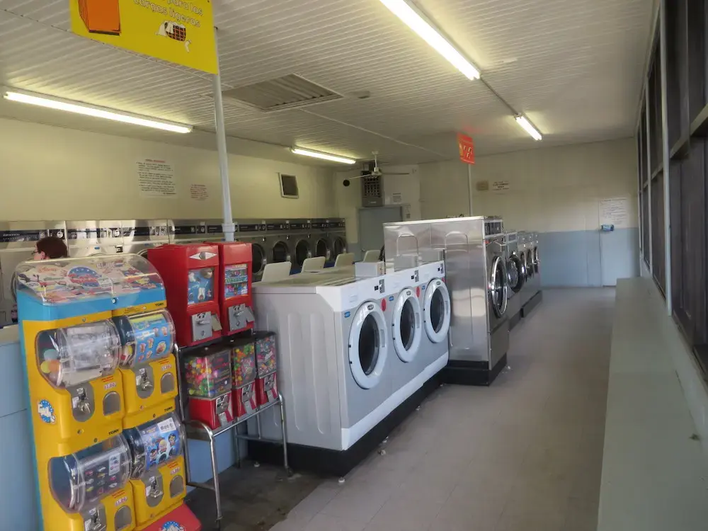 Buena Vista Coin Laundry thumbnail 6