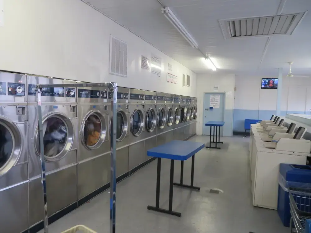 Buena Vista Coin Laundry thumbnail 9