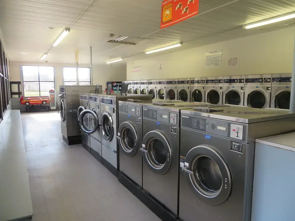 Buena Vista Coin Laundry thumbnail 7
