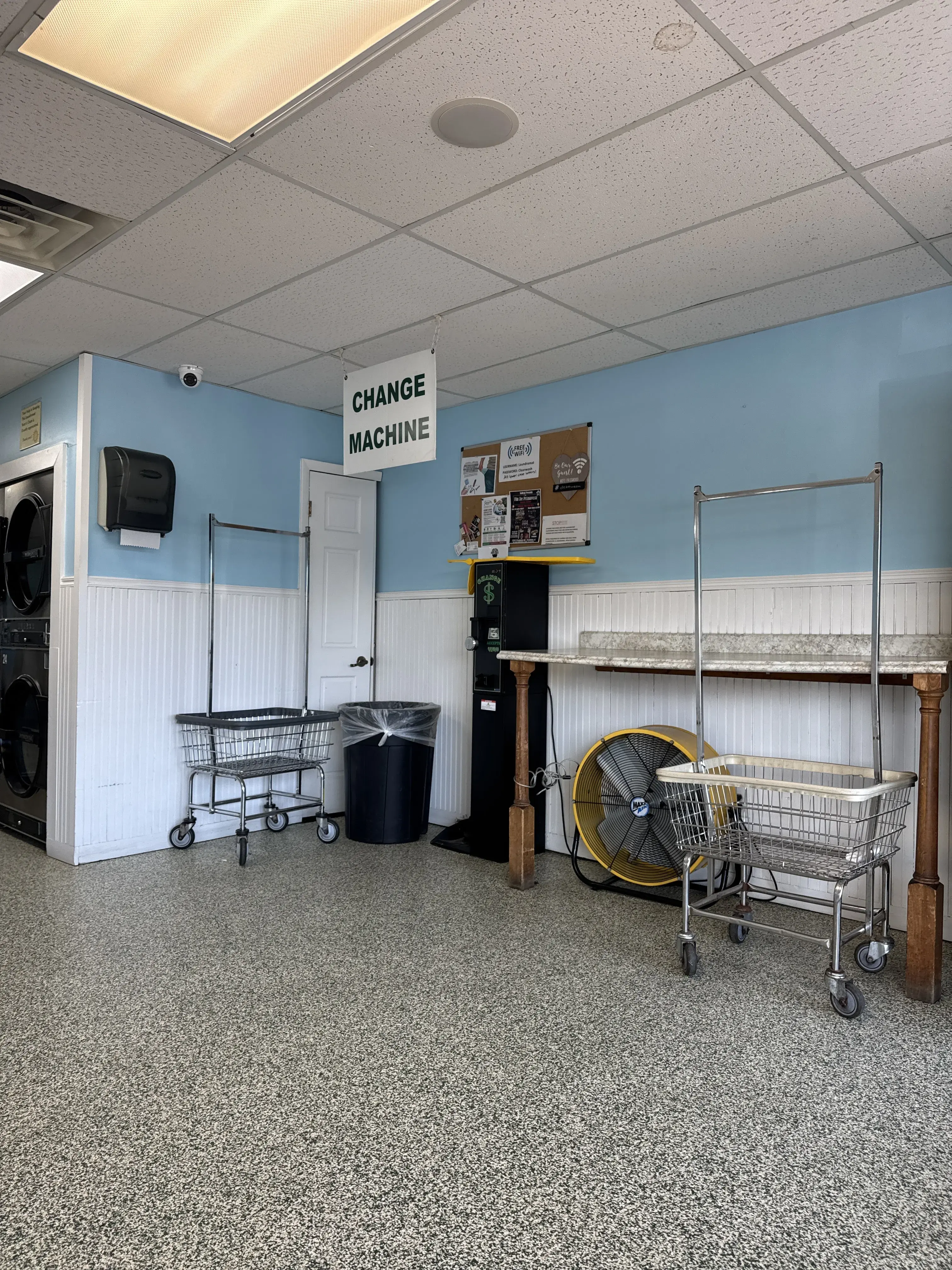 Bufalo Family Laundromat - Image 12