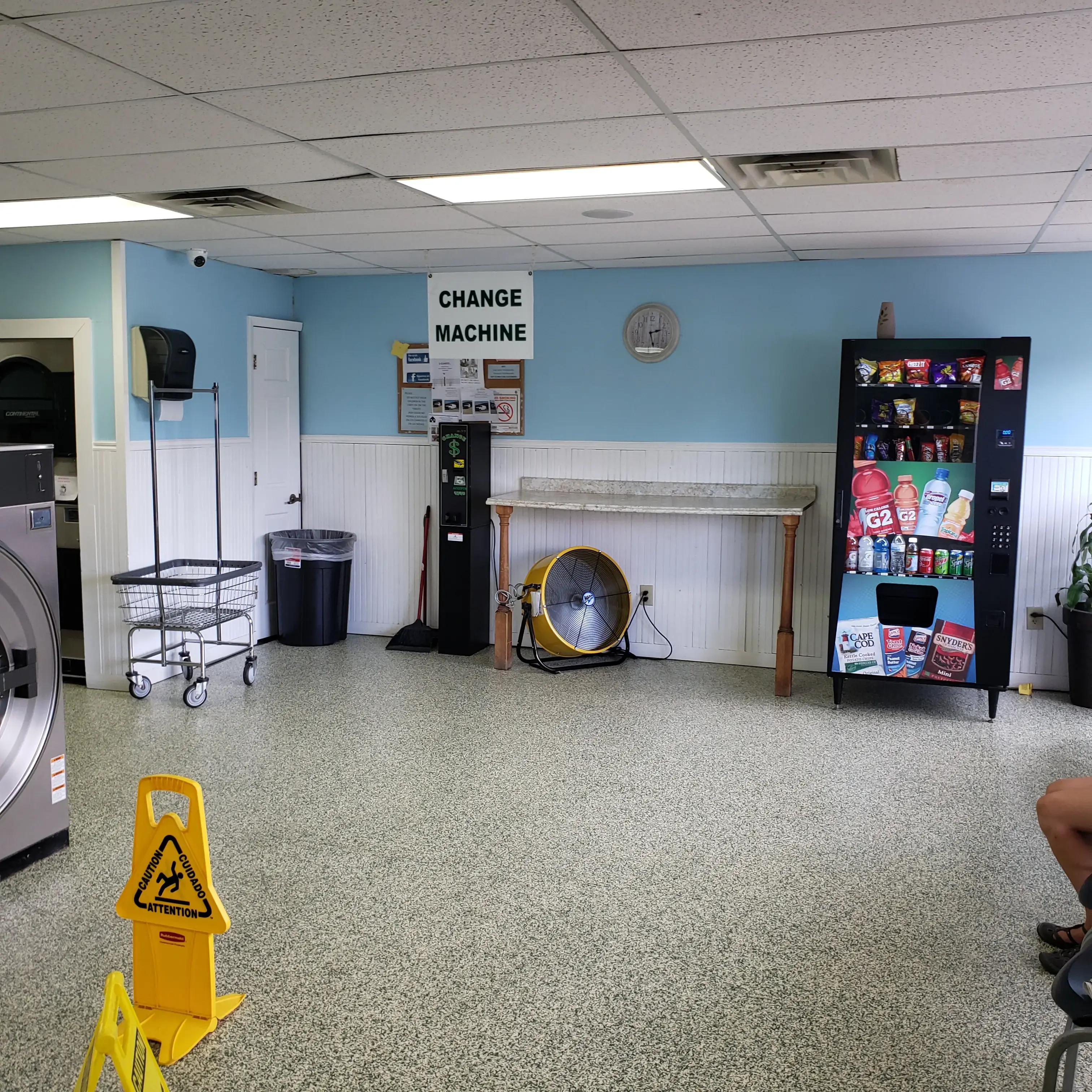 Bufalo Family Laundromat thumbnail 11