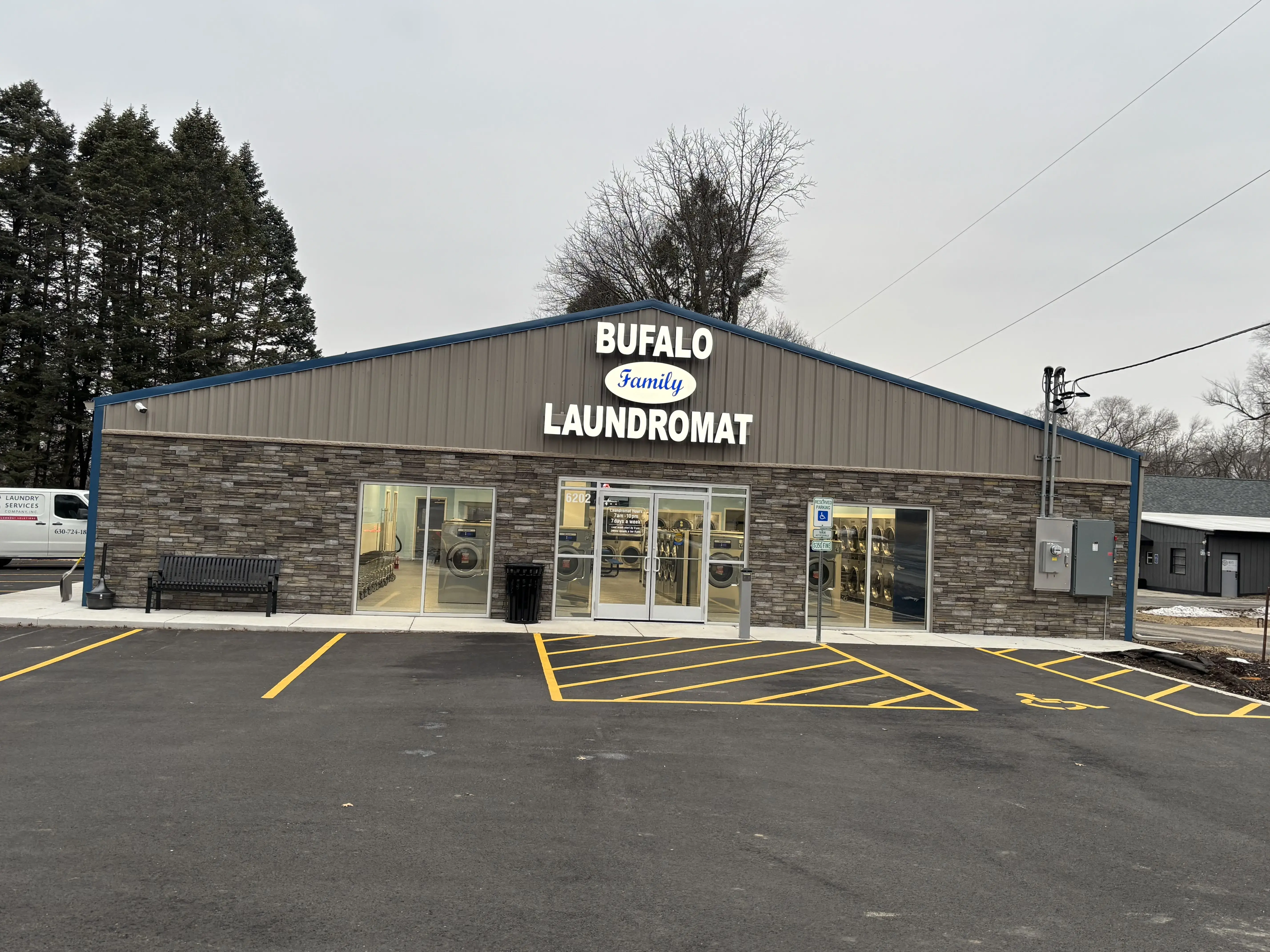 Bufalo Family Laundromat thumbnail 13