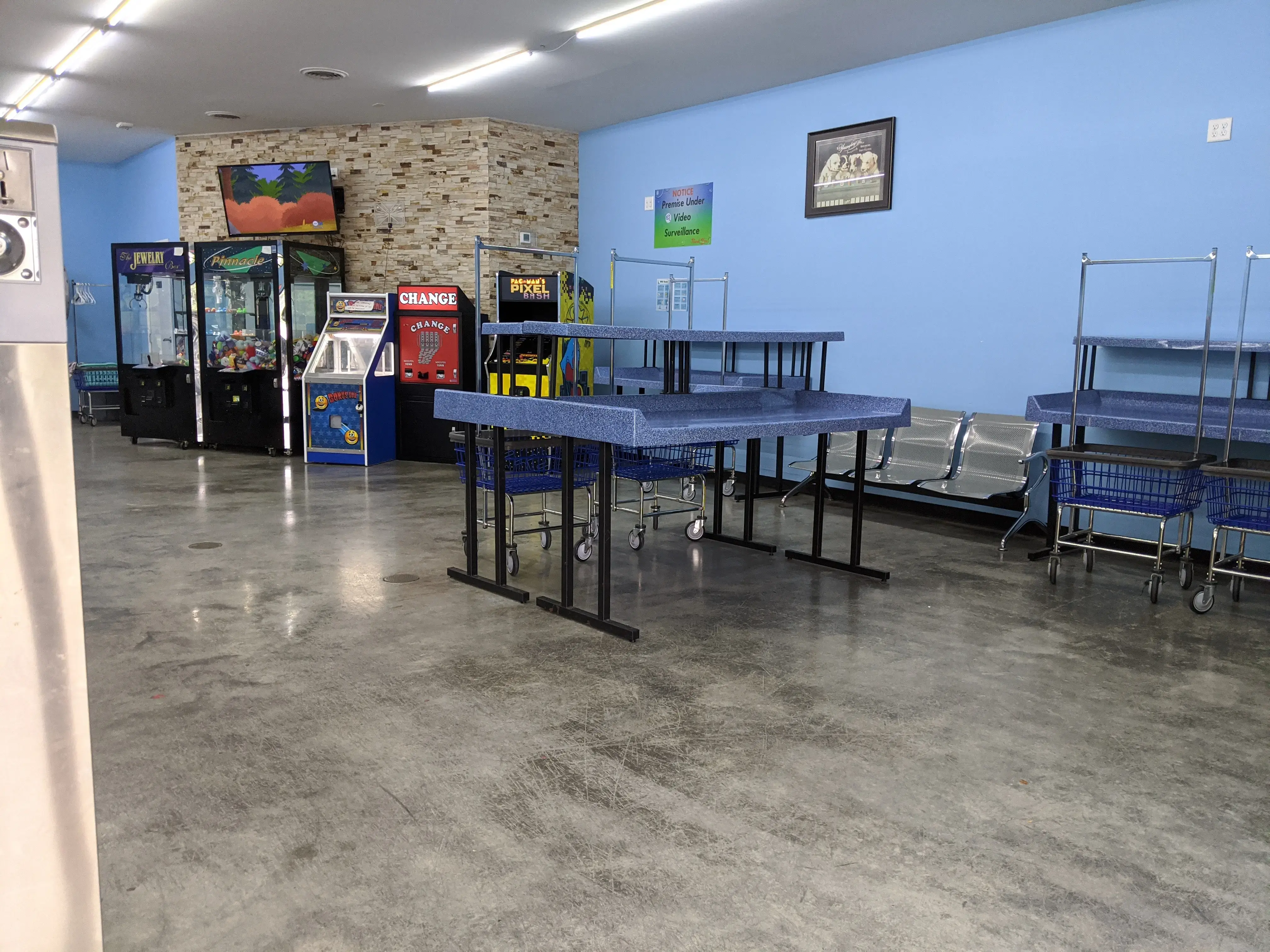 Bulldog Laundromat - Image 5