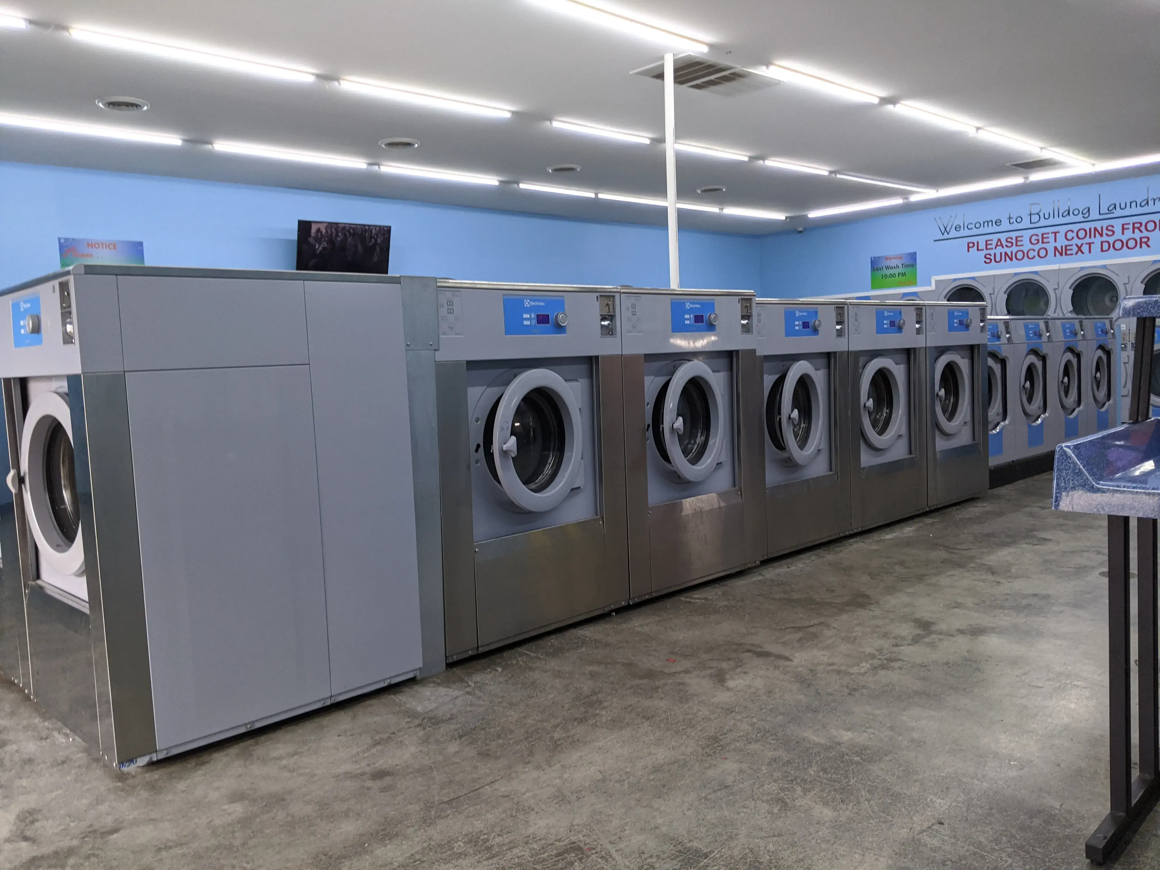 Bulldog Laundromat thumbnail 1