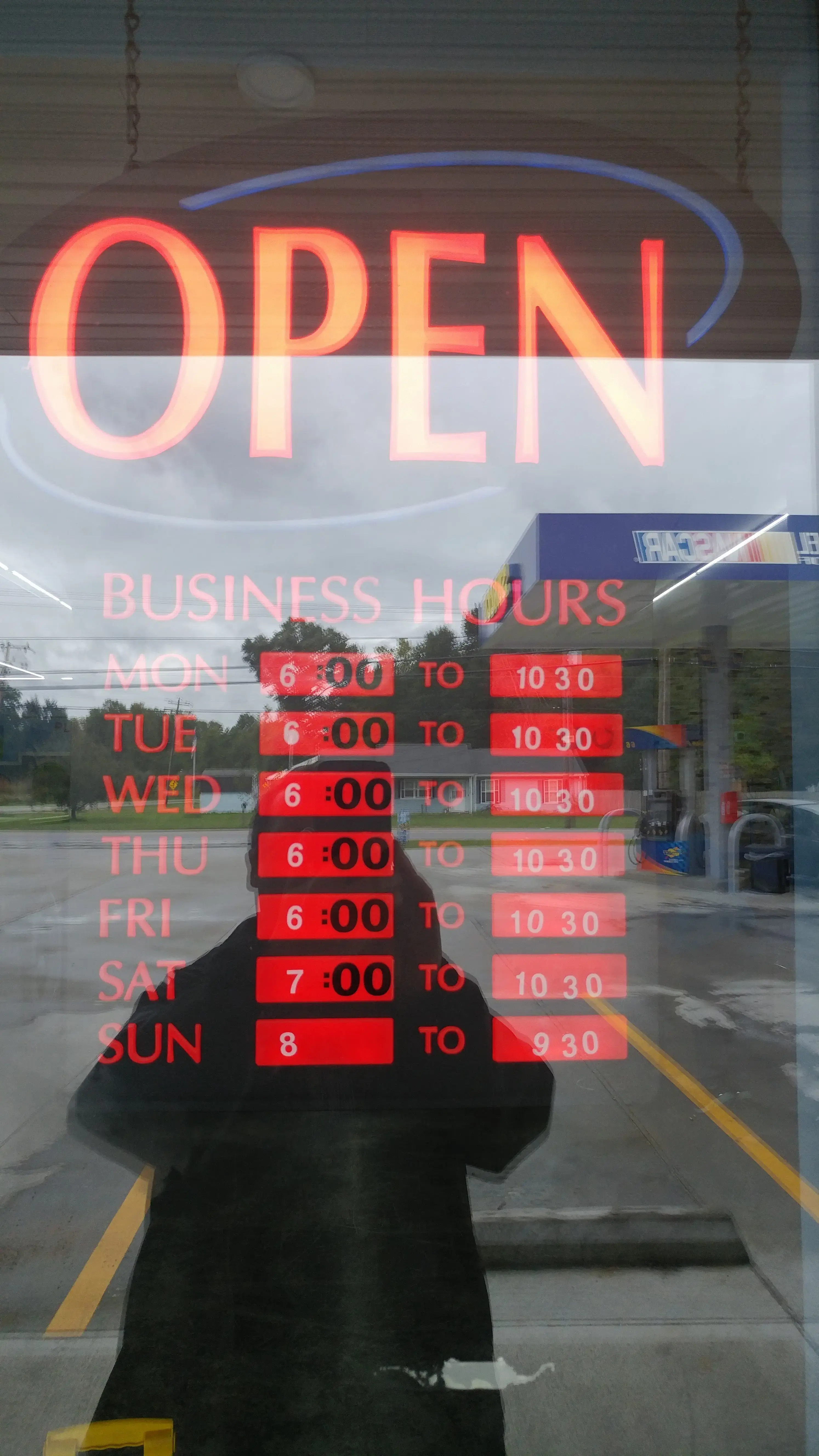 Bulldog Laundromat - Image 16