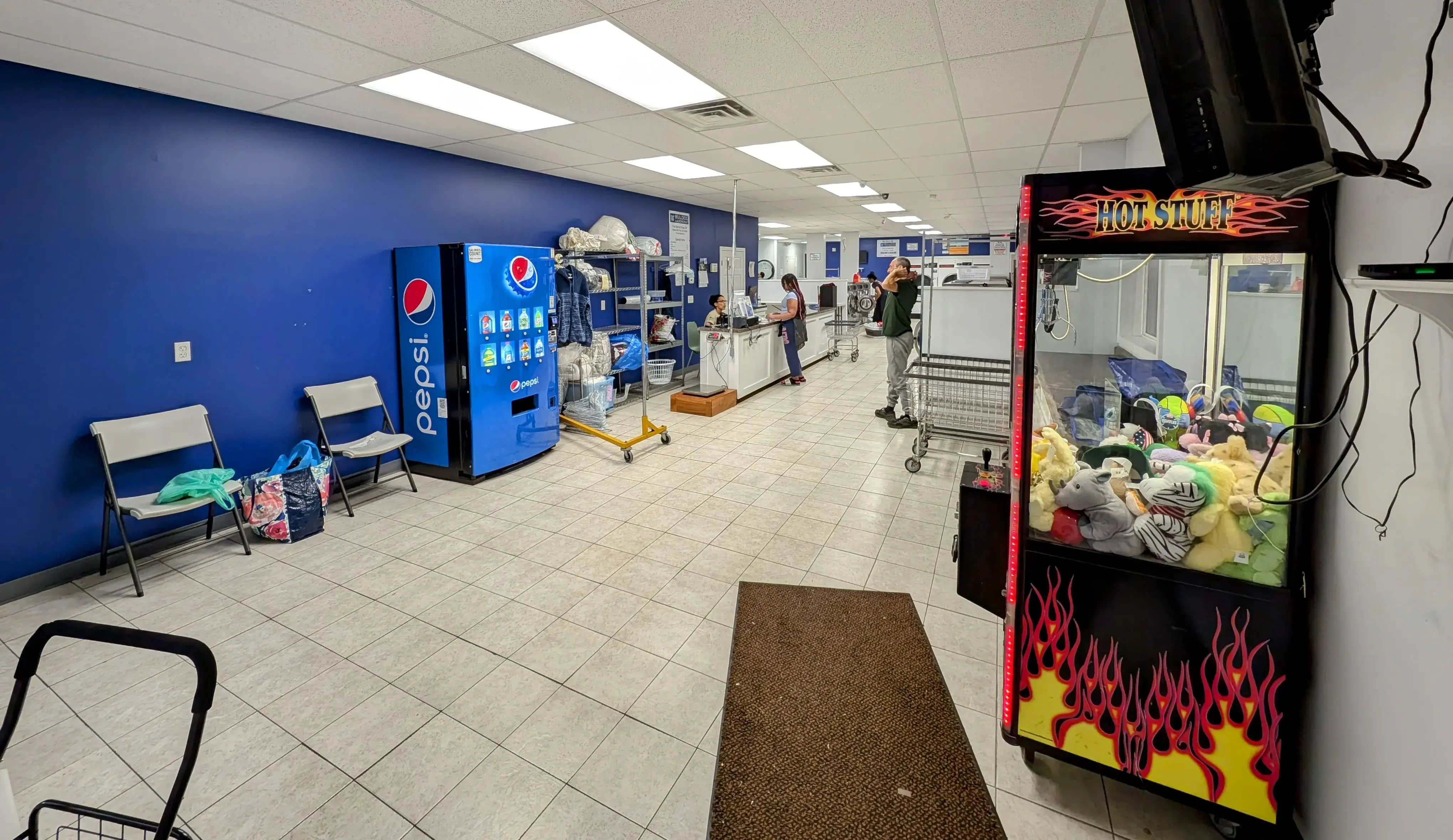 Bulldog Laundromat - Image 2