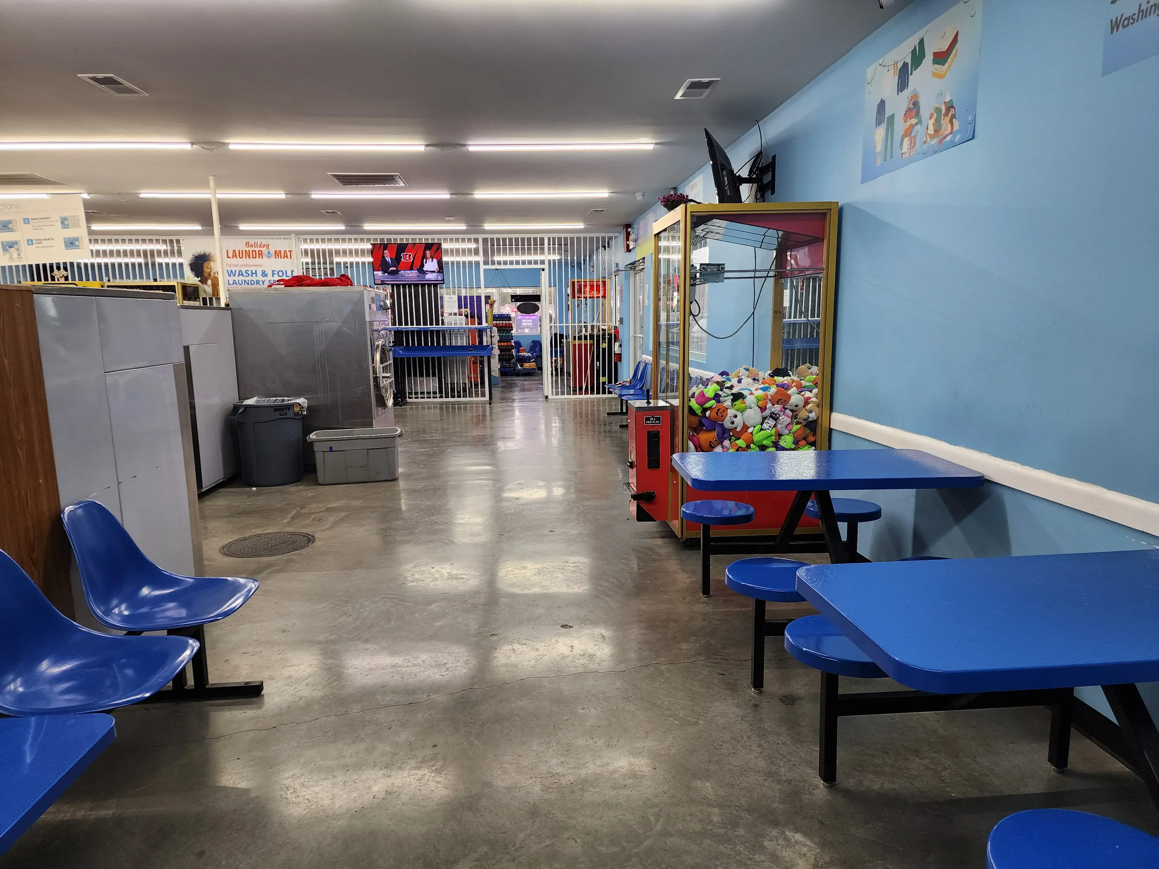 Bulldog Laundromat - Image 3