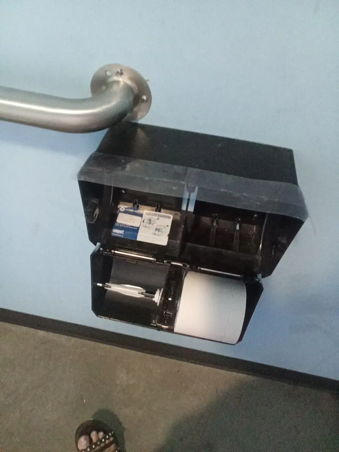 Bulldog Laundromat - Image 11