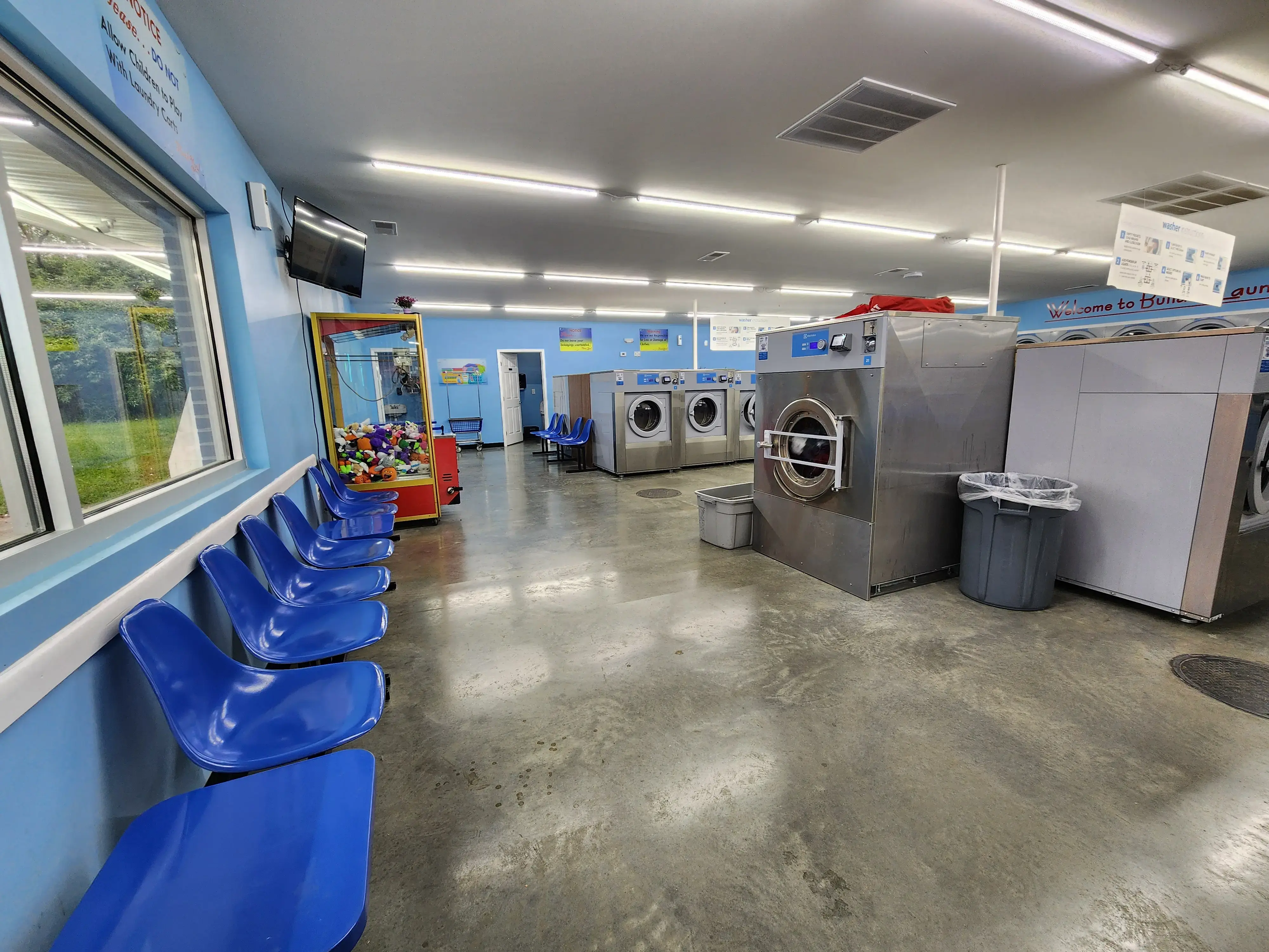 Bulldog Laundromat - Image 2