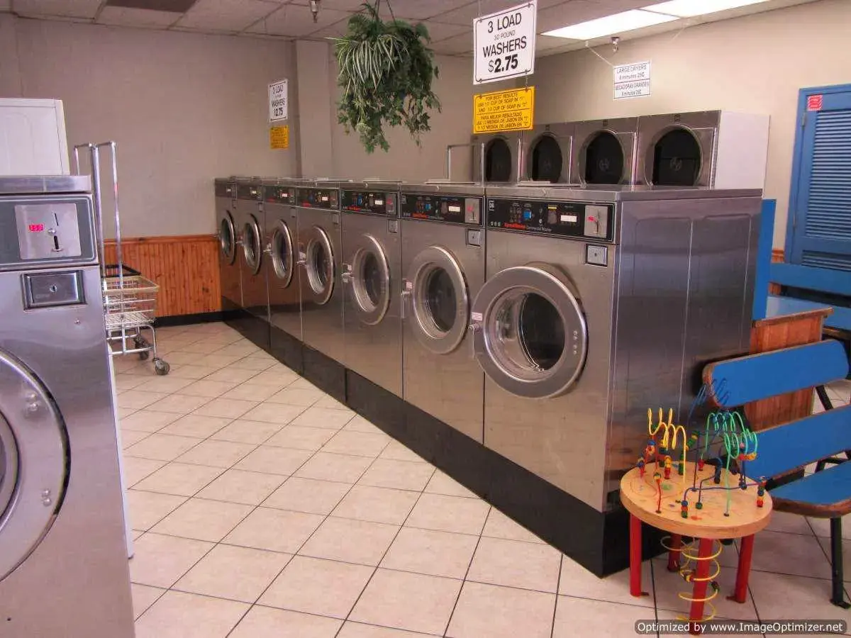 Burien Laundry - Image 20