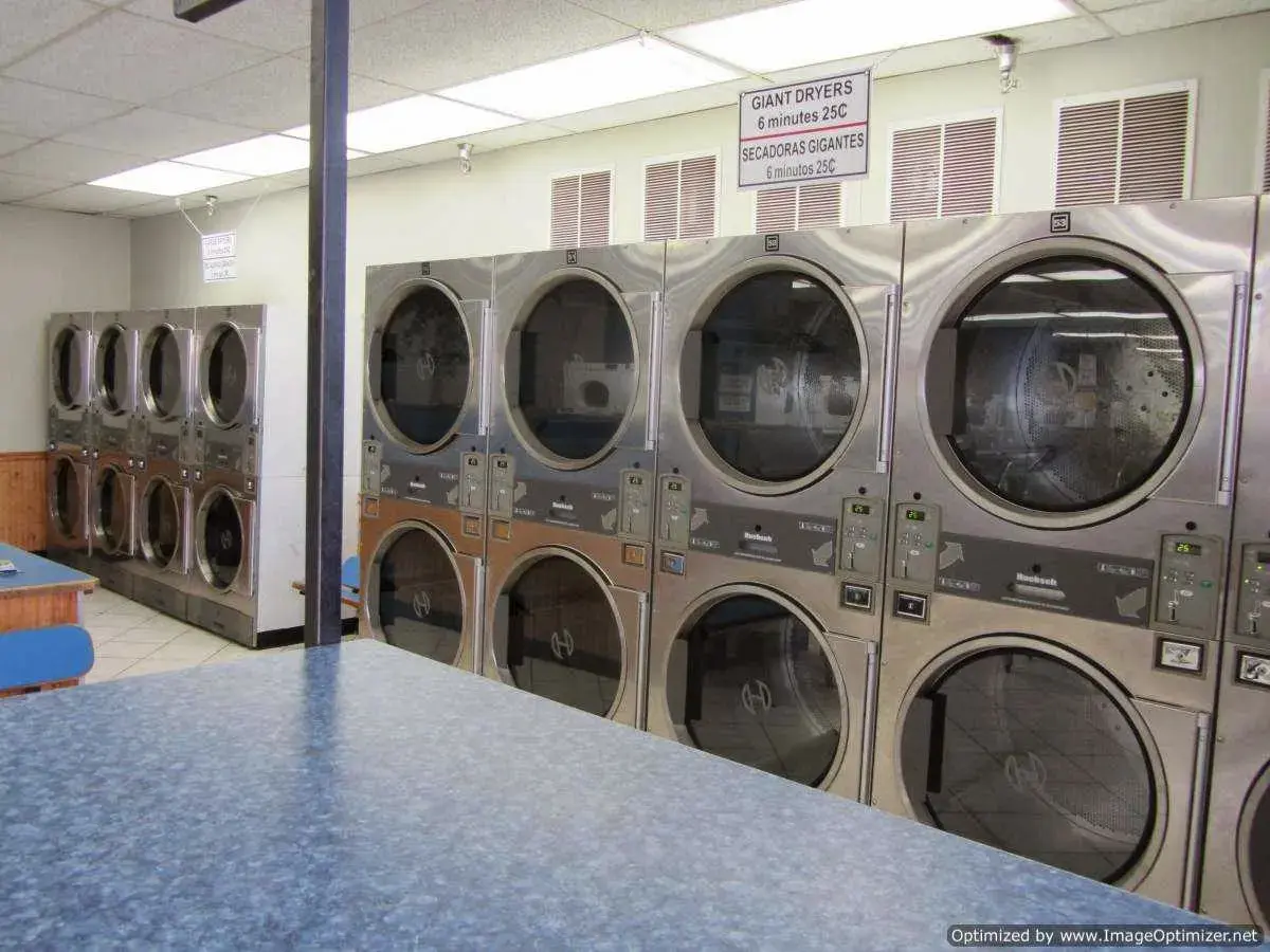 Burien Laundry - Image 14