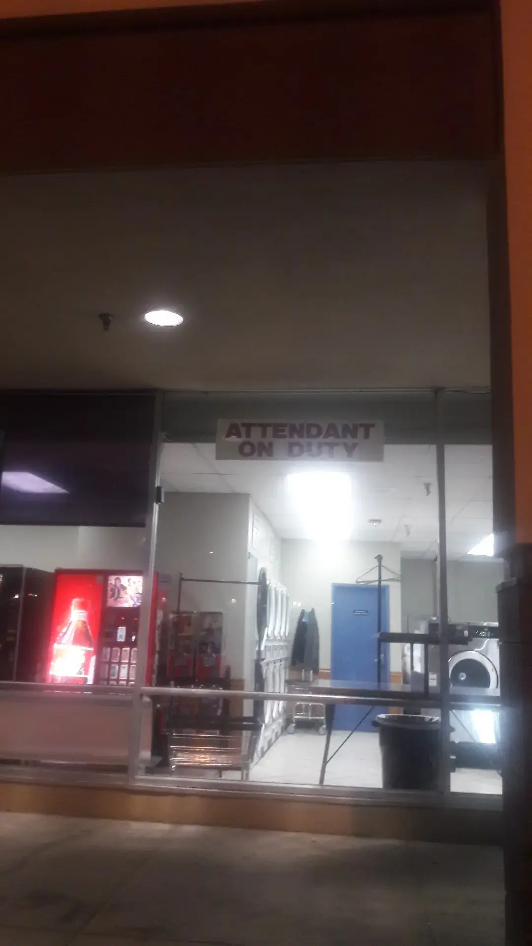 Burien Laundry thumbnail 17